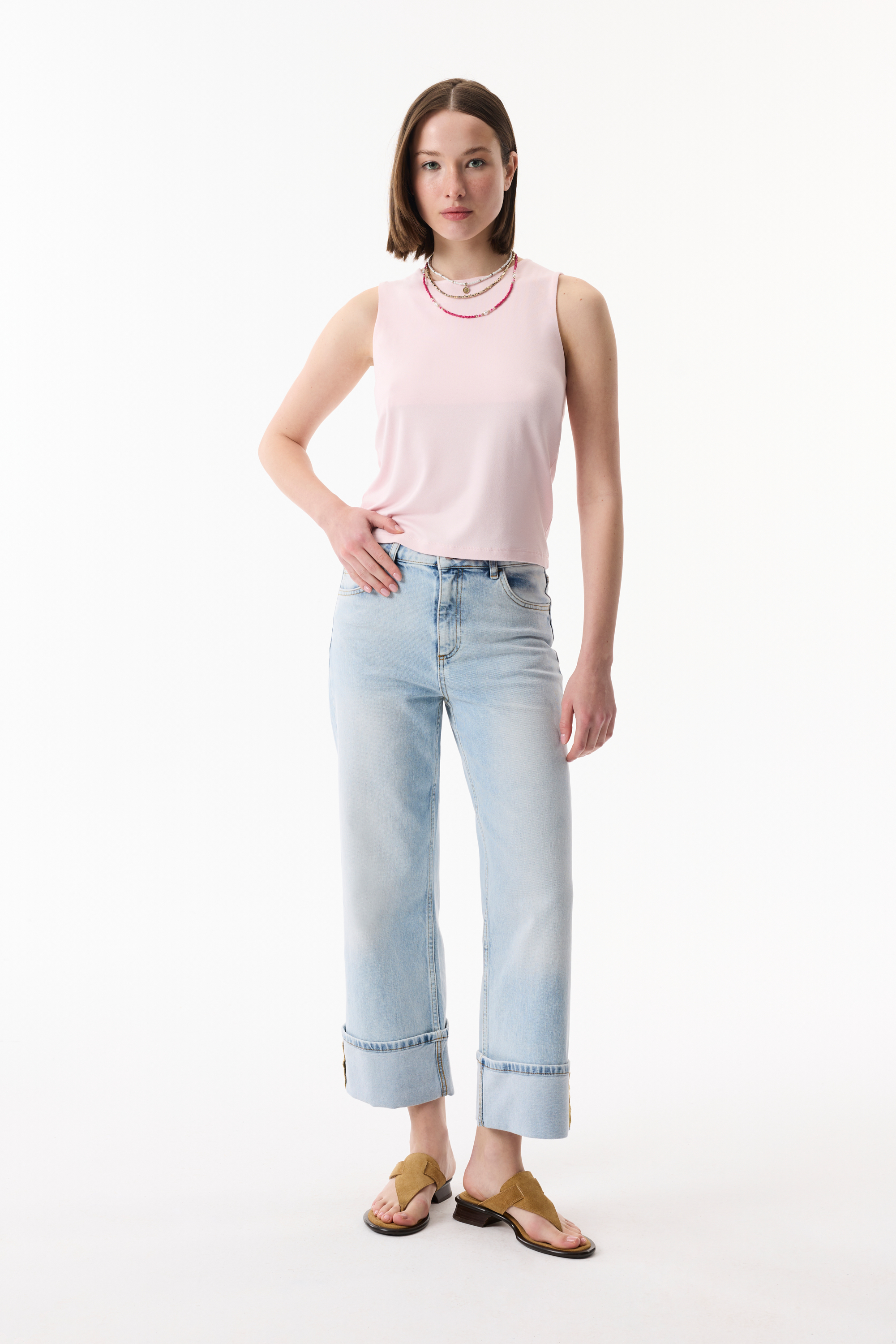 BİSİKLET YAKA KOLSUZ BLUZ