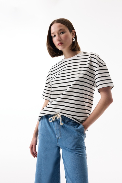  ÇİZGİLİ LOOSE FIT KISA KOLLU T-SHIRT