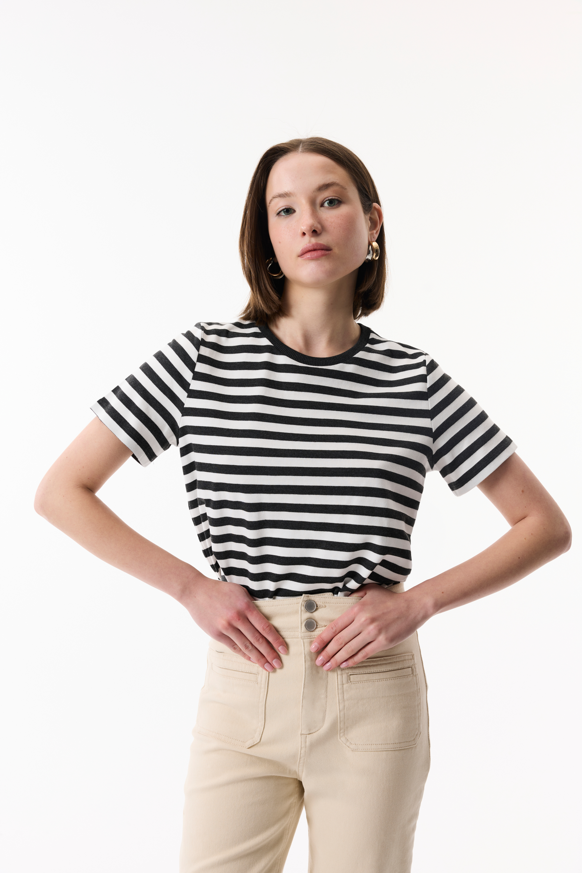 ÇİZGİLİ BİSİKLET YAKA KISA KOLLU T-SHIRT