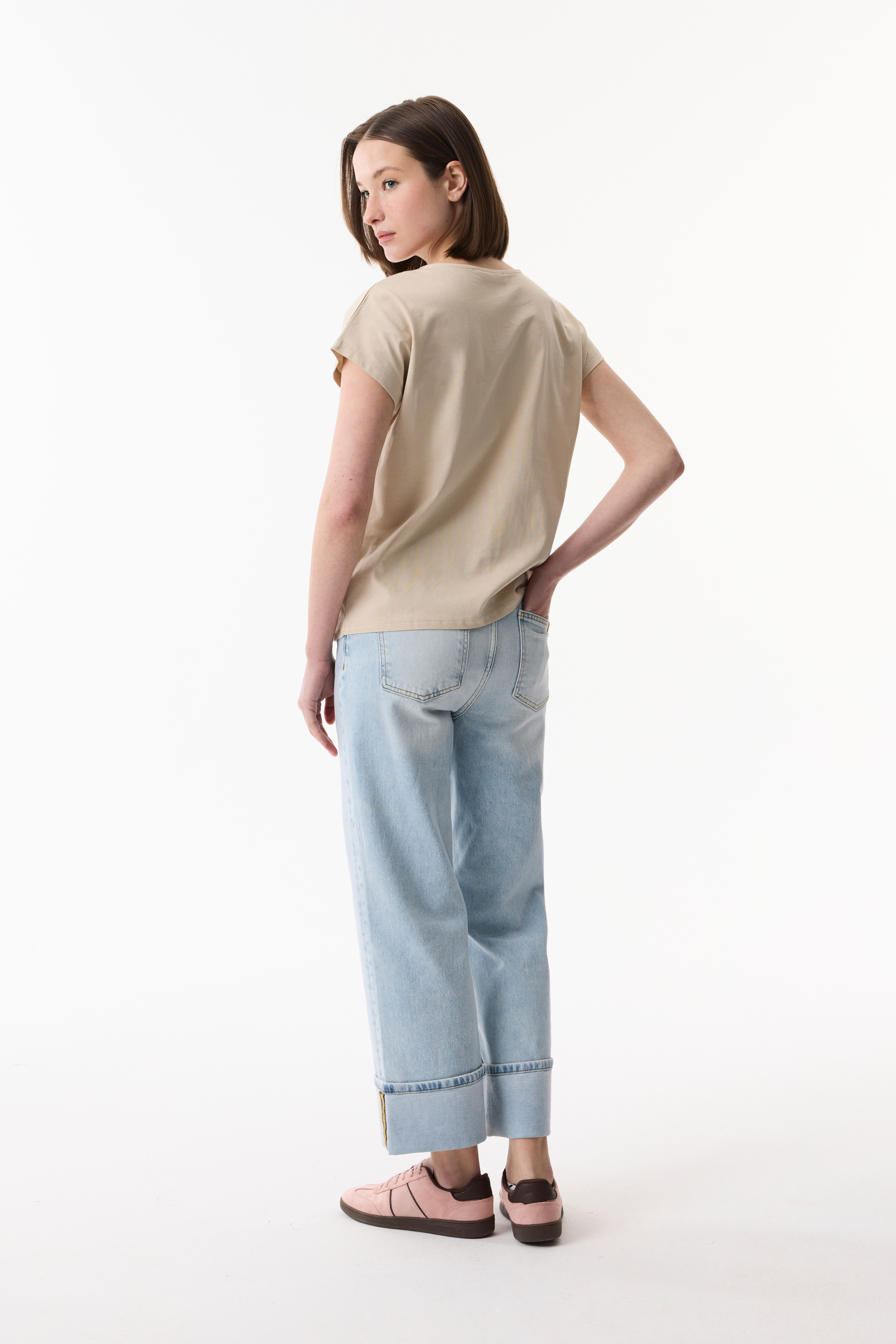 V YAKA LOOSE FIT KISA KOLLU T-SHIRT