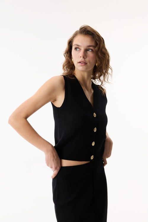  V YAKA DÜĞMELİ TRİKO YELEK