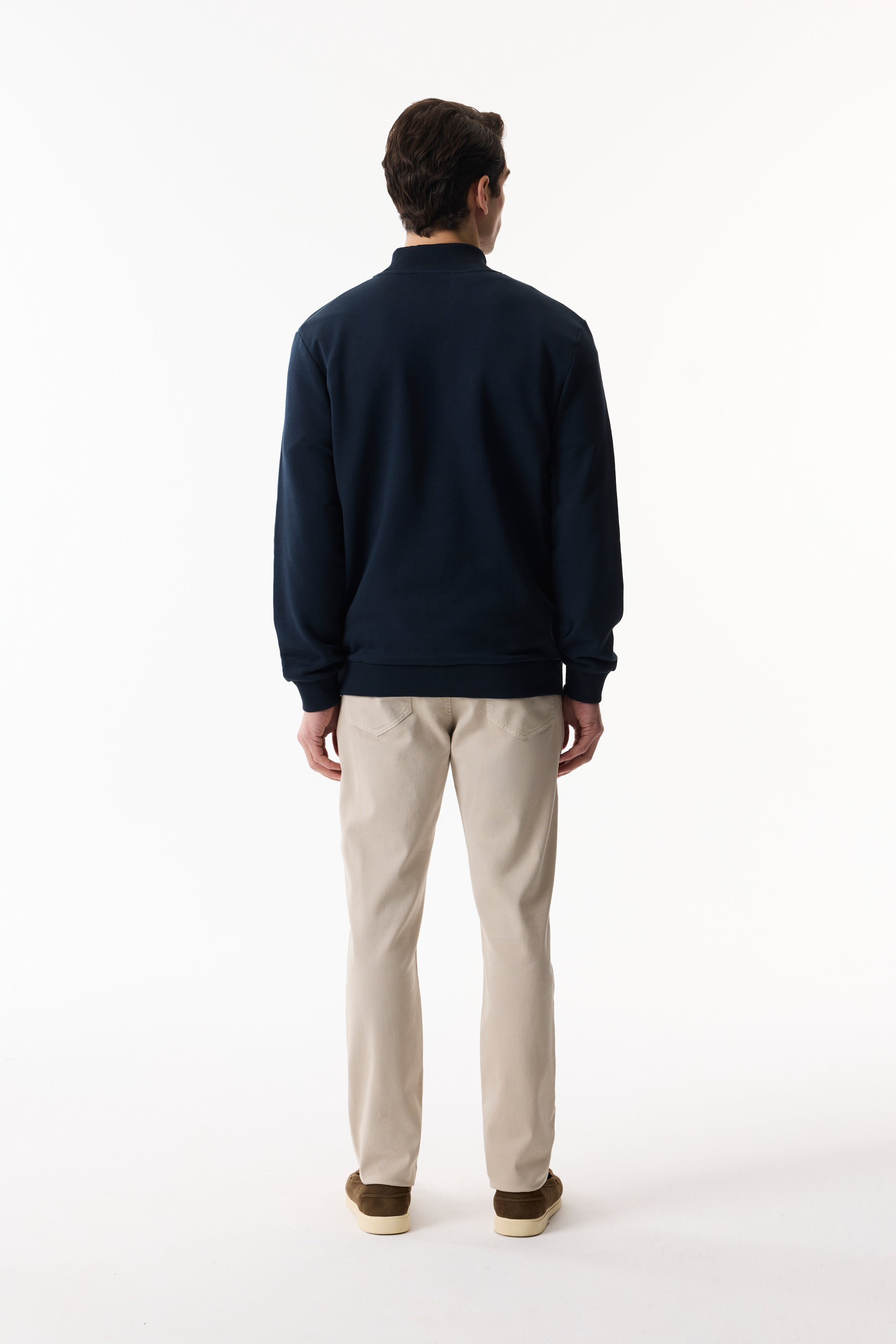 FERMUARLI DİK YAKA SWEATSHIRT