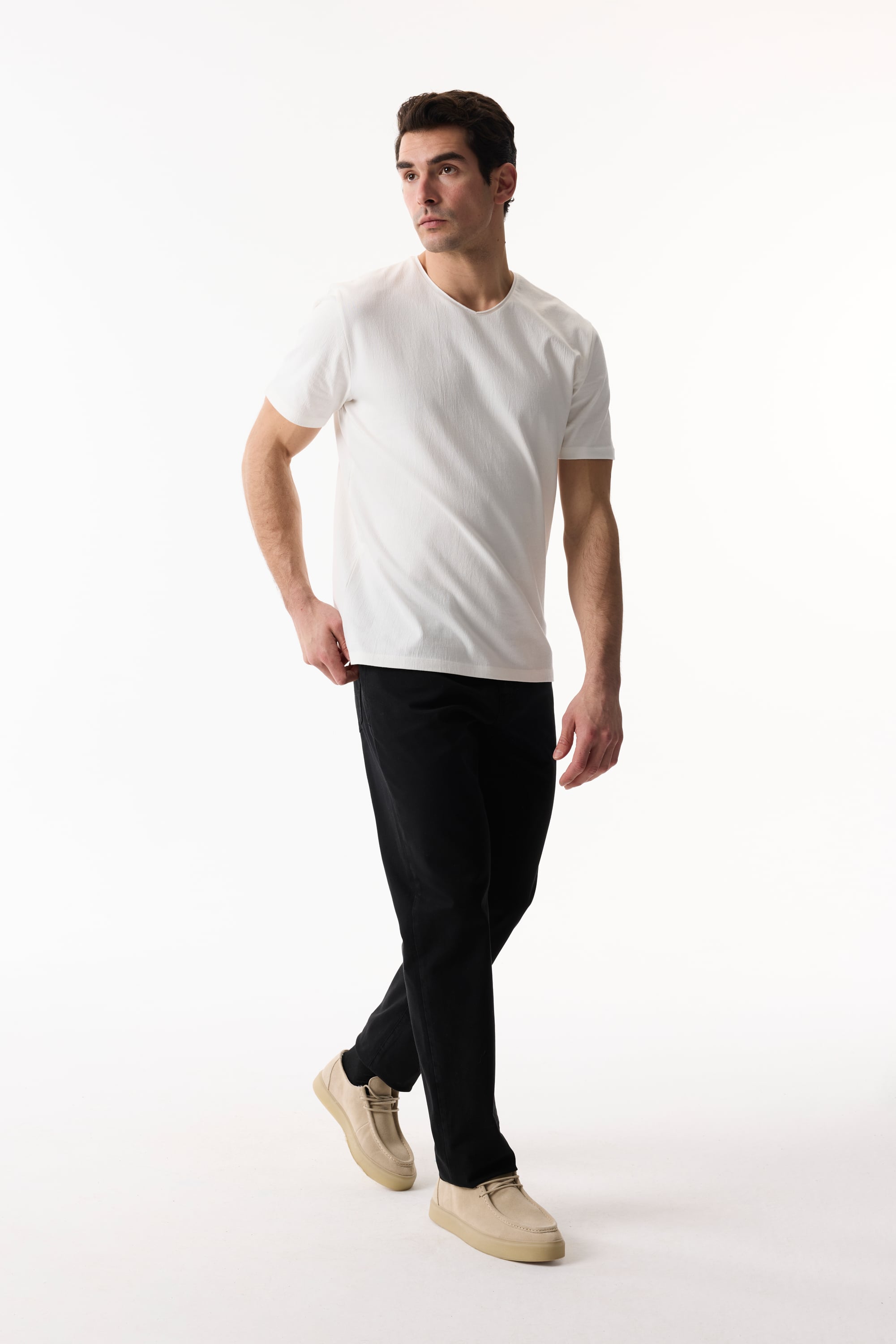 V YAKA KISA KOLLU T-SHIRT