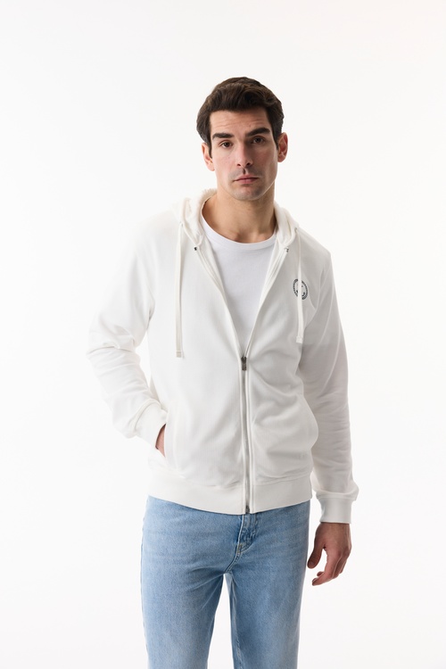 NAKIŞLI KAPÜŞONLU FERMUARLI SWEATSHIRT