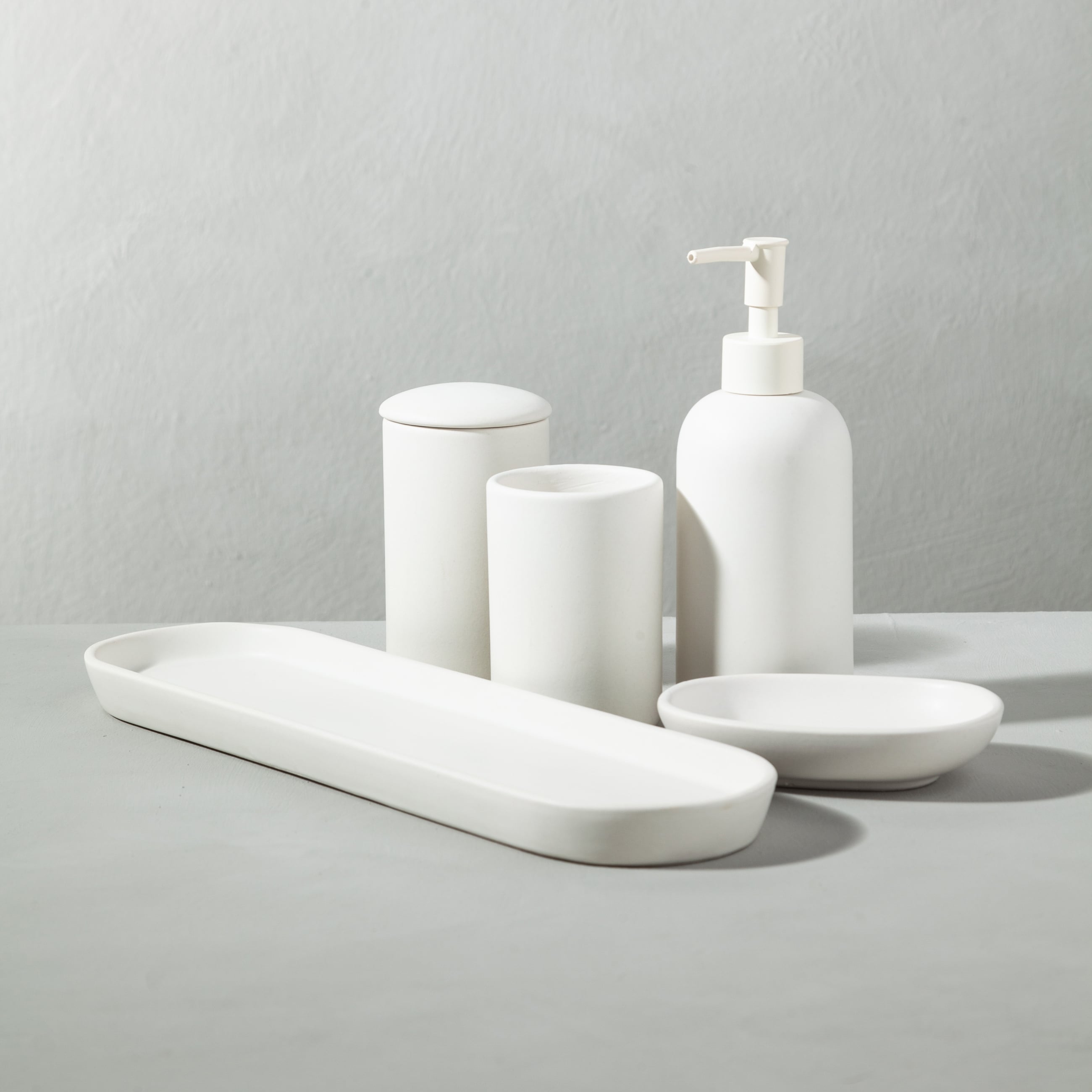 MAT BEYAZ  5'Lİ KUTULU BANYO SETİ