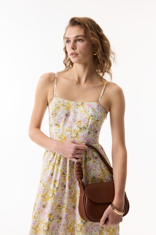  FLORAL BASKILI ASKILI KLOŞ MİDİ ELBİSE