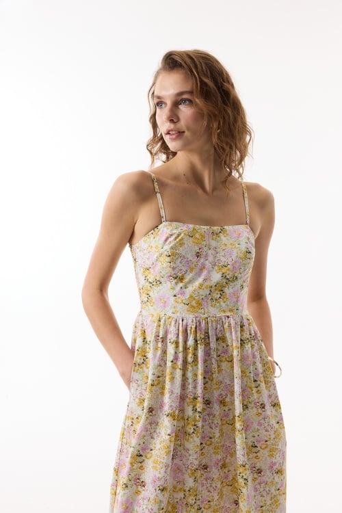  FLORAL BASKILI ASKILI KLOŞ MİDİ ELBİSE