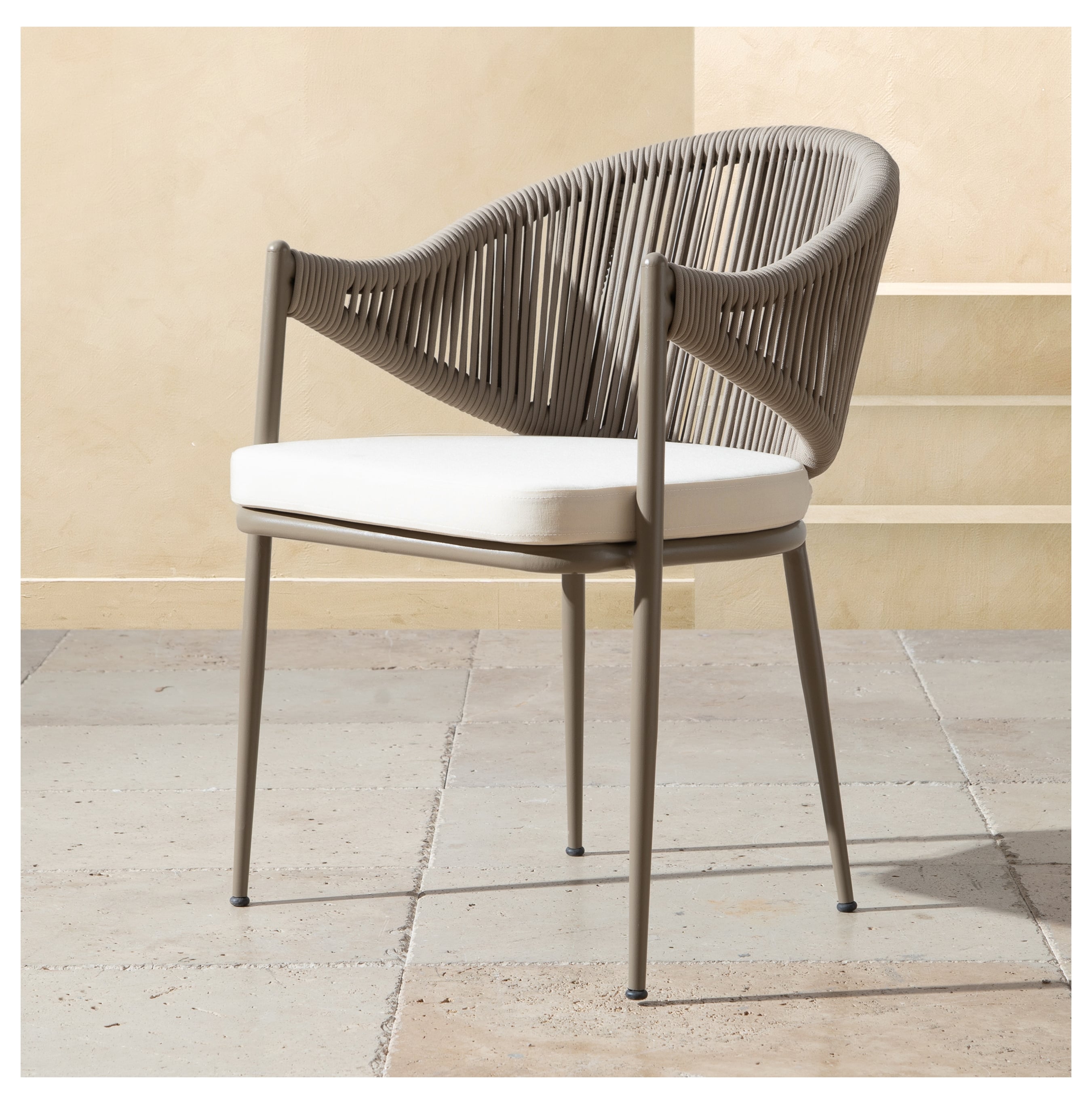 META KOLÇAKLI SANDALYESİ