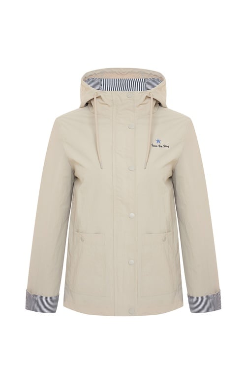  NAKIŞLI KAPÜŞONLU YAĞMURLUK