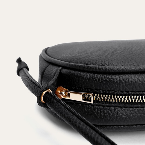  DERİ GÖRÜNÜMLÜ OMUZ ÇANTASI