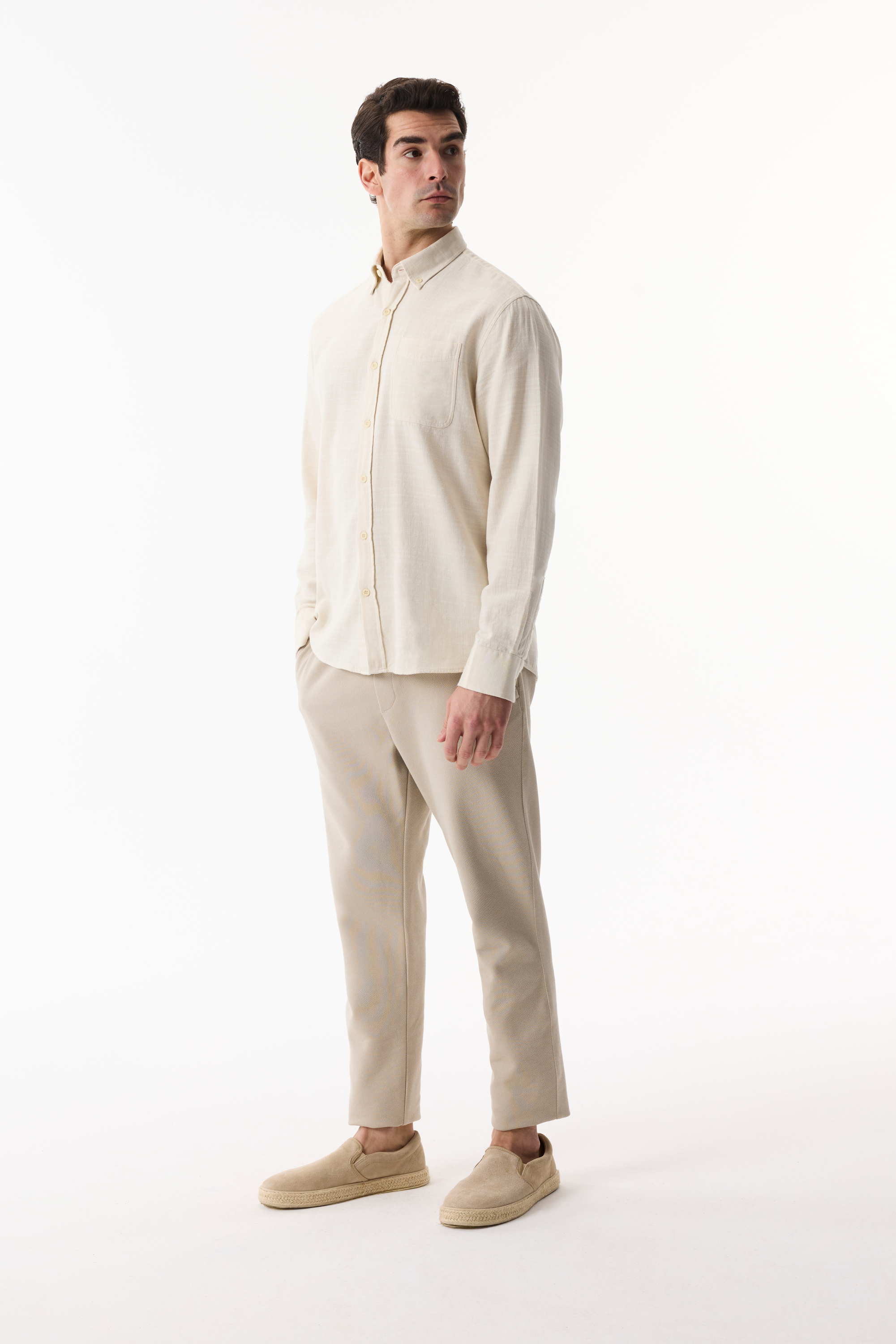 REGULAR FIT DÜĞMELİ YAKA UZUN KOLLU GÖMLEK