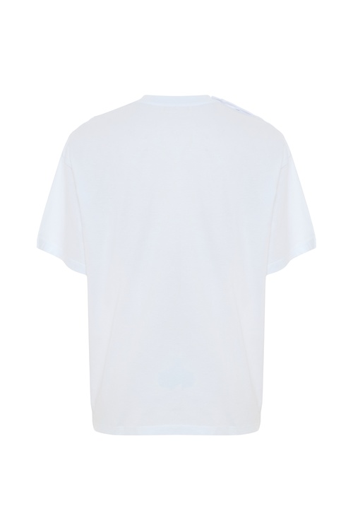  DÜĞME DETAYLI BİSİKLET YAKA T-SHIRT