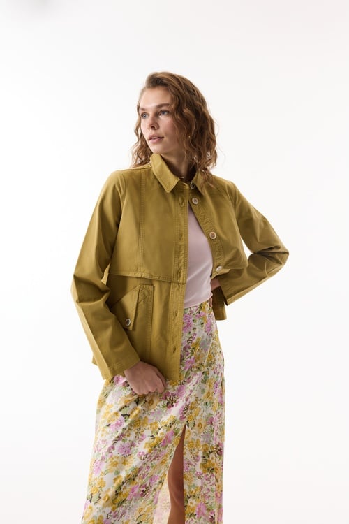  BÜYÜK CEPLİ DÜĞMELİ CEKET