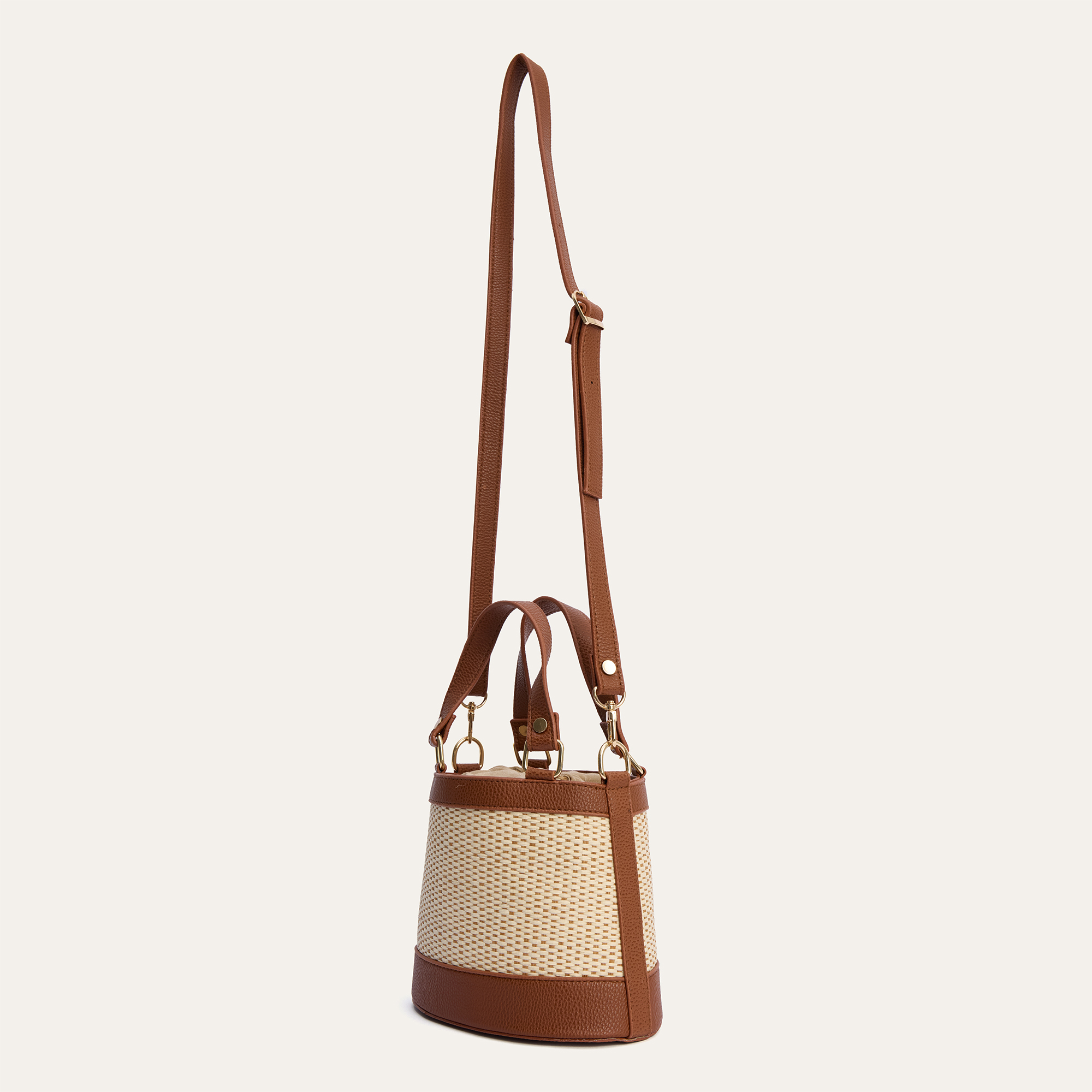 HASIR GÖRÜNÜMLÜ BUCKET OMUZ ÇANTASI