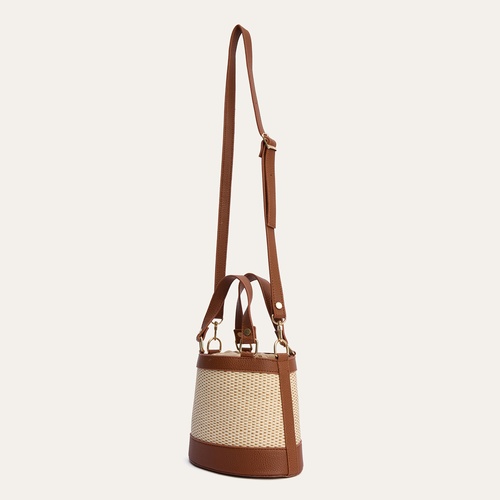  HASIR GÖRÜNÜMLÜ BUCKET OMUZ ÇANTASI