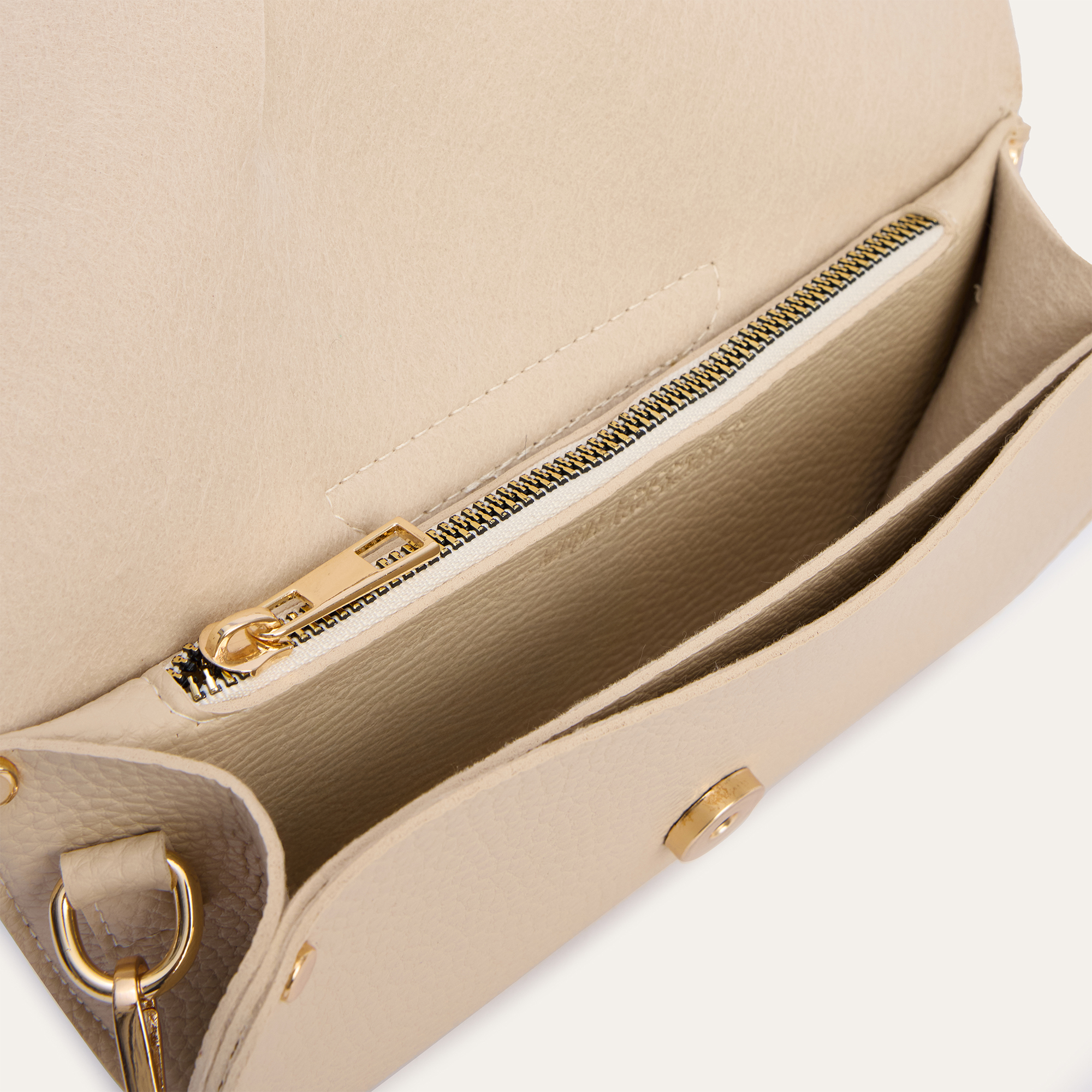 DERİ GÖRÜNÜMLÜ OMUZ ÇANTASI