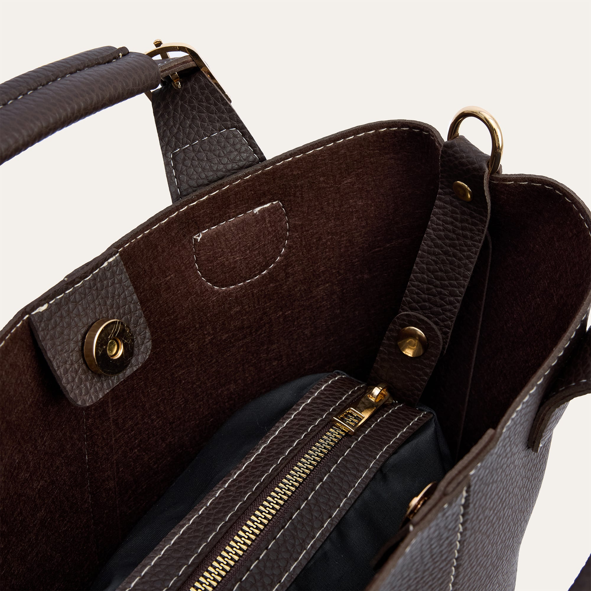 DİKİŞ DETAYLI ASKILI EL ÇANTASI