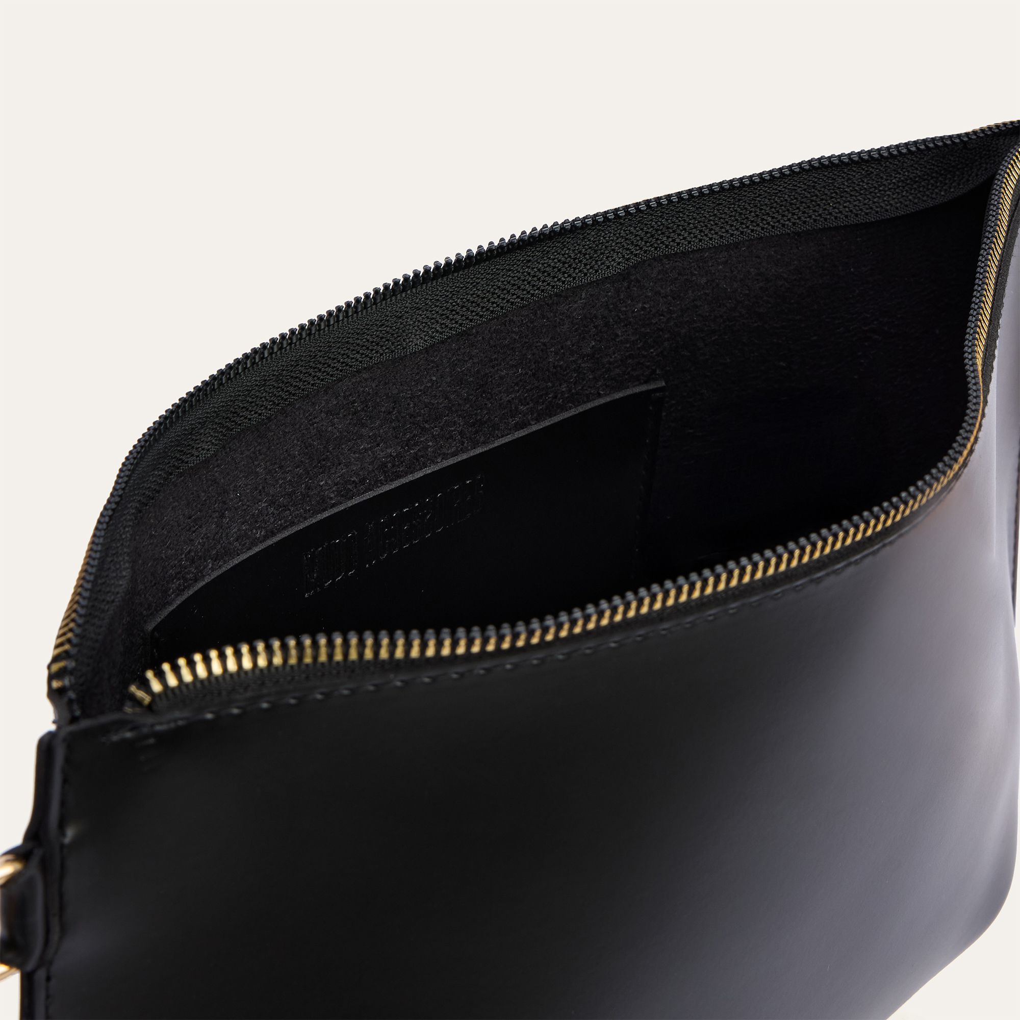 DERİ GÖRÜNÜMLÜ PORTFÖY ÇANTA