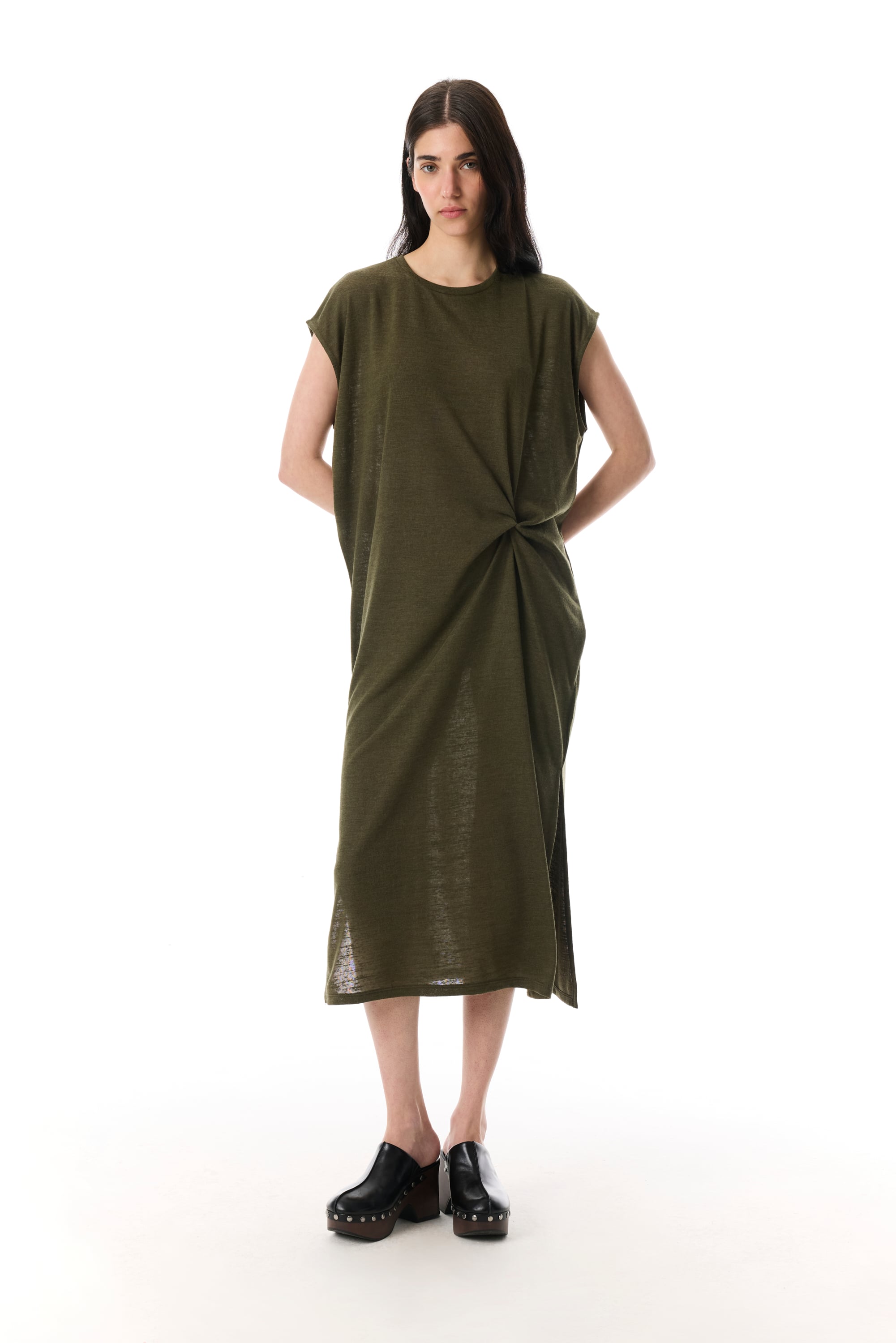 DÜĞÜM DETAYLI YIRTMAÇLI MİDİ ELBİSE