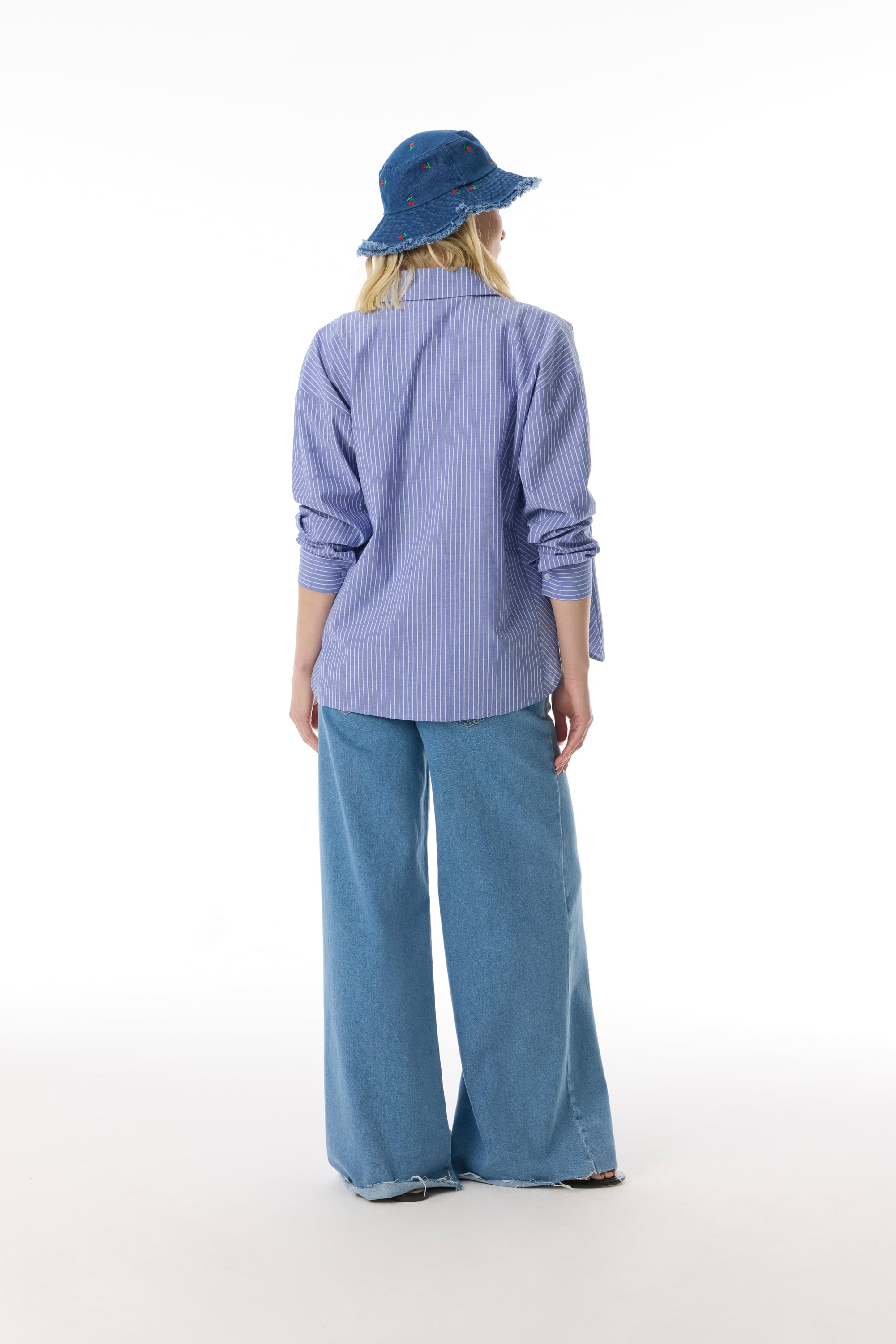 ÇİZGİLİ UZUN KOLLU GÖMLEK