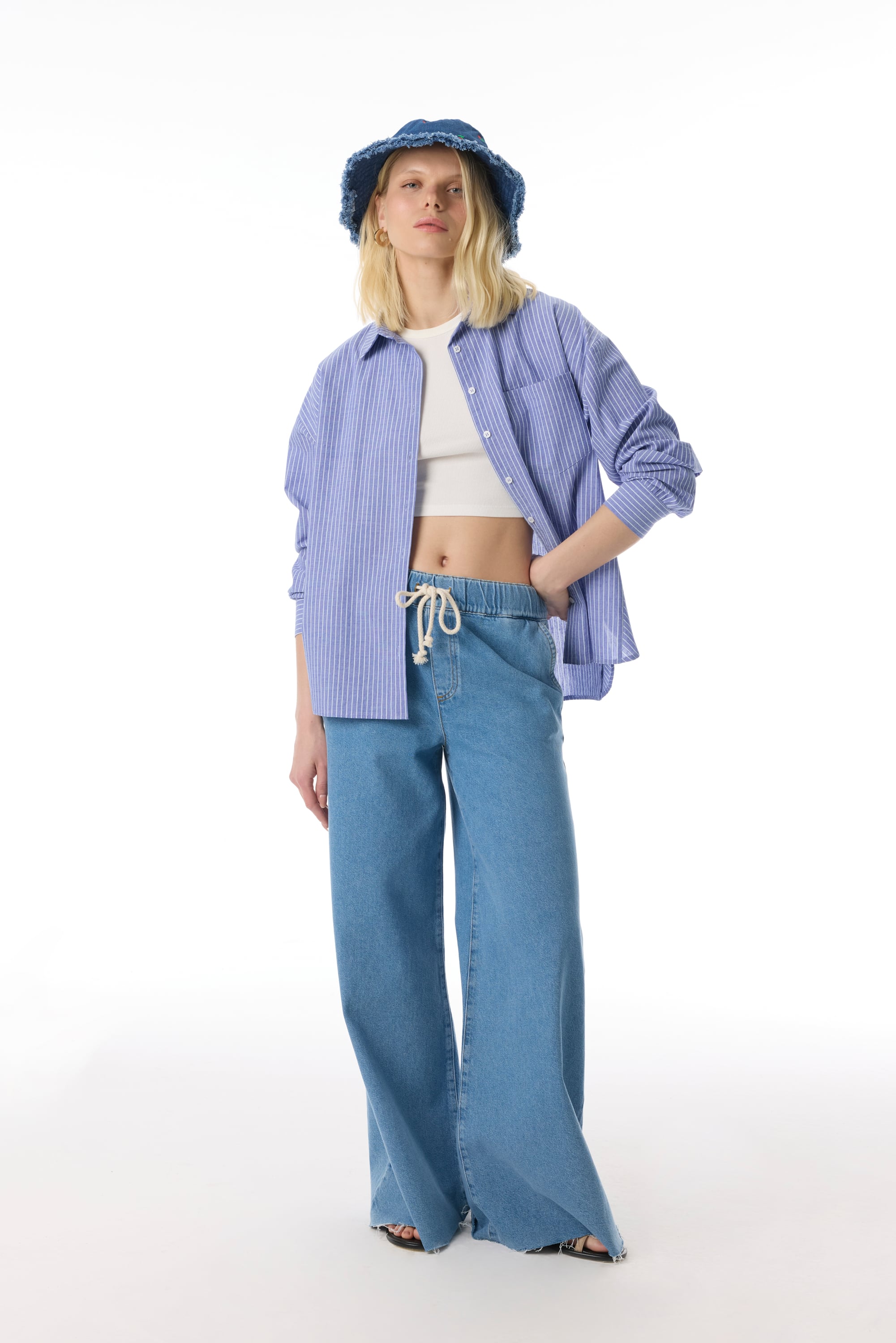 ÇİZGİLİ UZUN KOLLU GÖMLEK