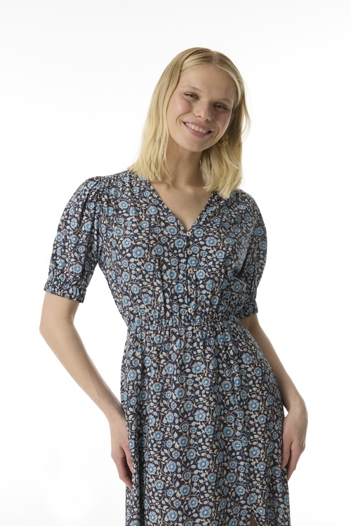  ETNİK BASKILI YIRTMAÇLI MİDİ ELBİSE