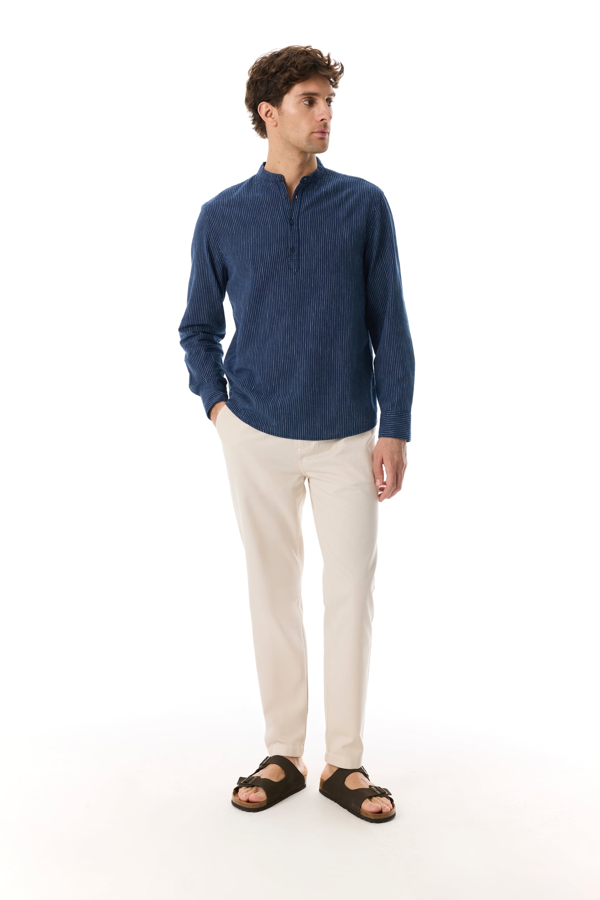 ÇİZGİLİ HAKİM YAKA UZUN KOLLU GÖMLEK