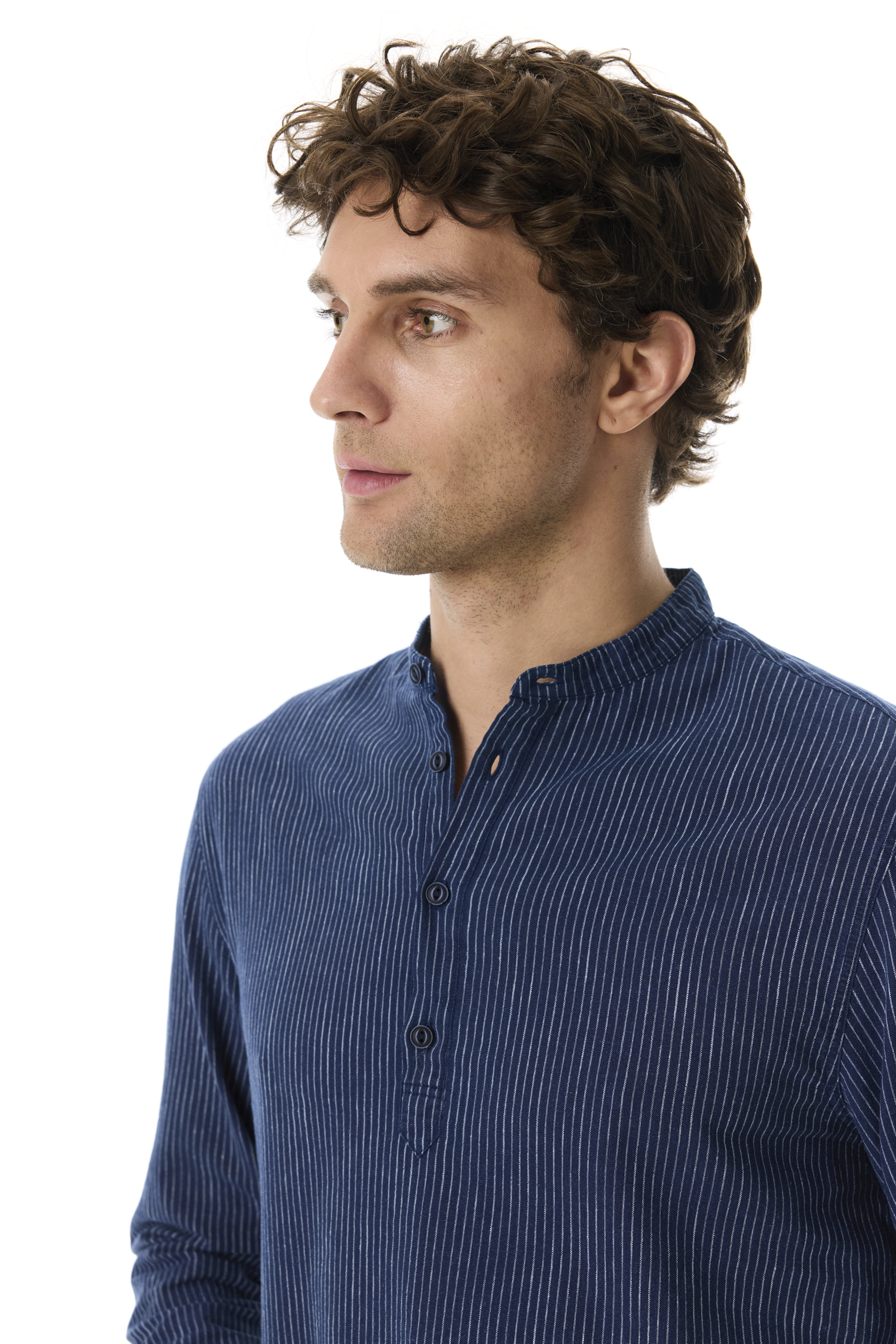 ÇİZGİLİ HAKİM YAKA UZUN KOLLU GÖMLEK