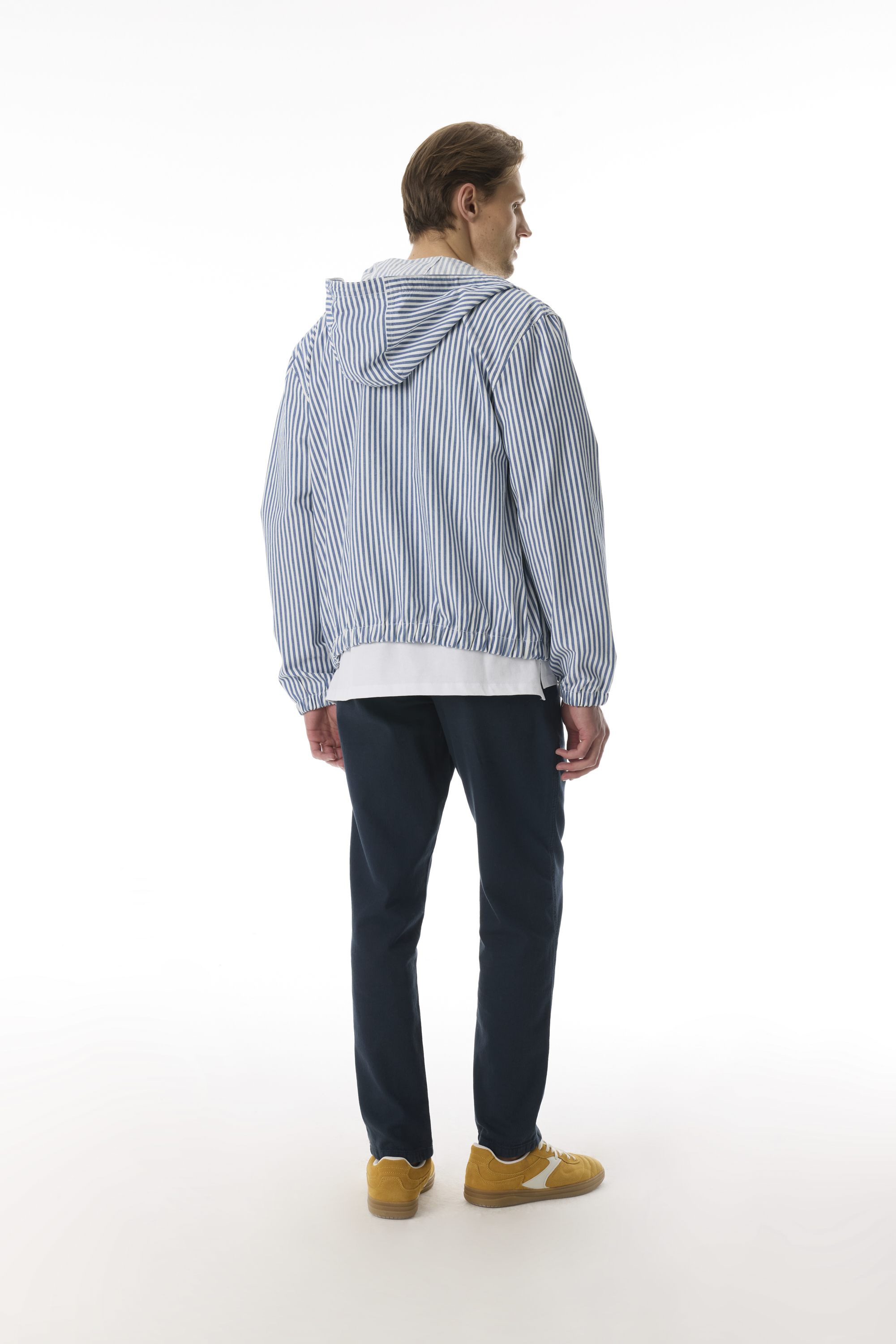 ÇİZGİLİ NAKIŞ DETAYLI KAPÜŞONLU CEKET