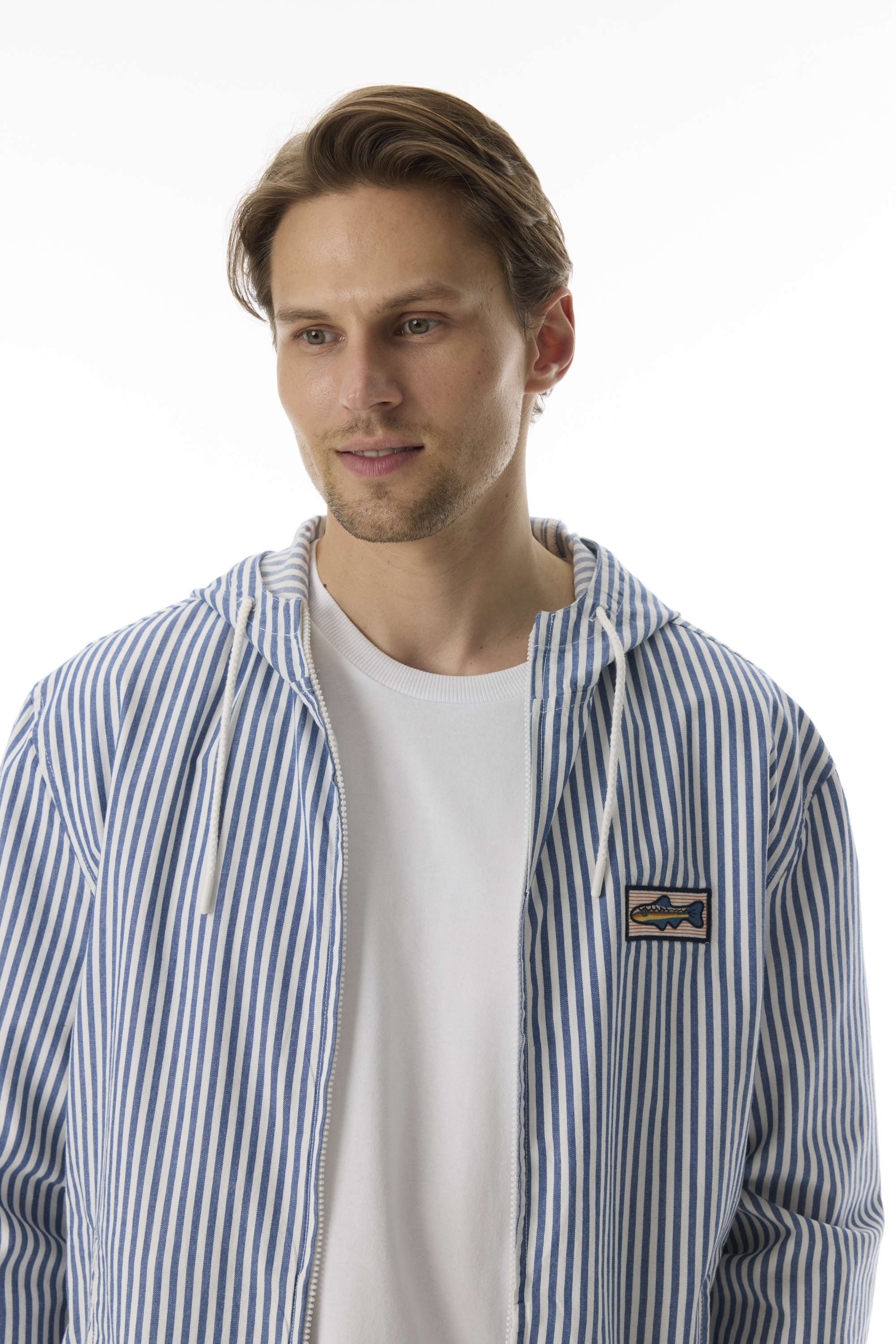 ÇİZGİLİ NAKIŞ DETAYLI KAPÜŞONLU CEKET