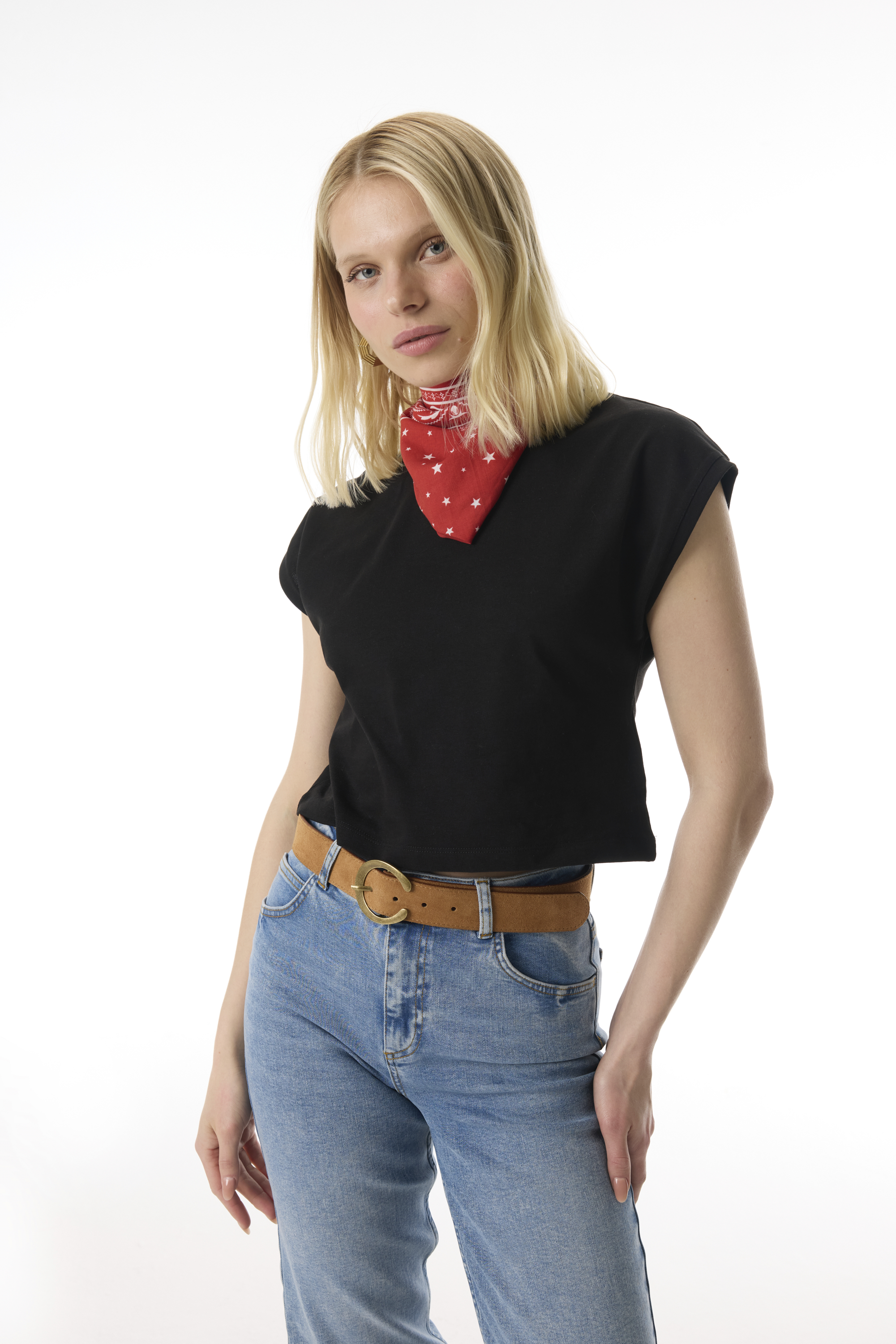 BİSİKLET YAKA CROP T-SHIRT