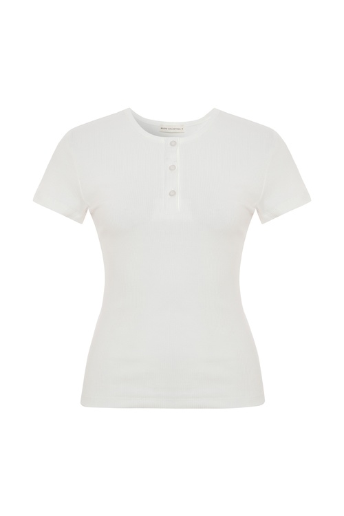  DÜĞMELİ HENLEY YAKA FITTED T-SHIRT