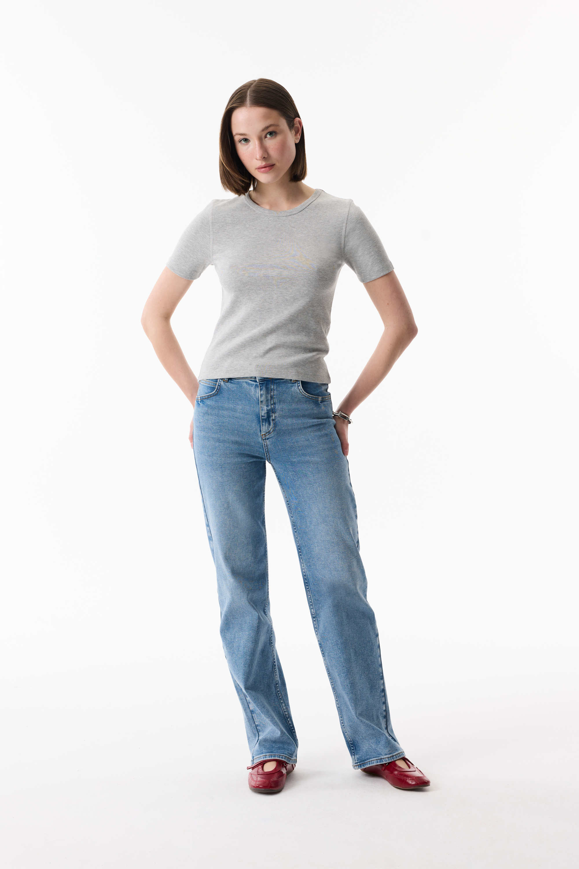 BİSİKLET YAKA FITTED KISA KOLLU T-SHIRT