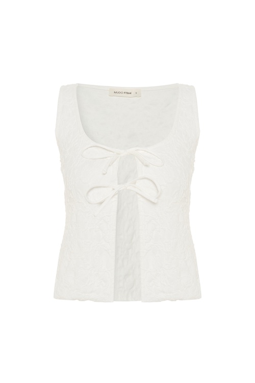  DOKULU FİYONKLU KOLSUZ BLUZ