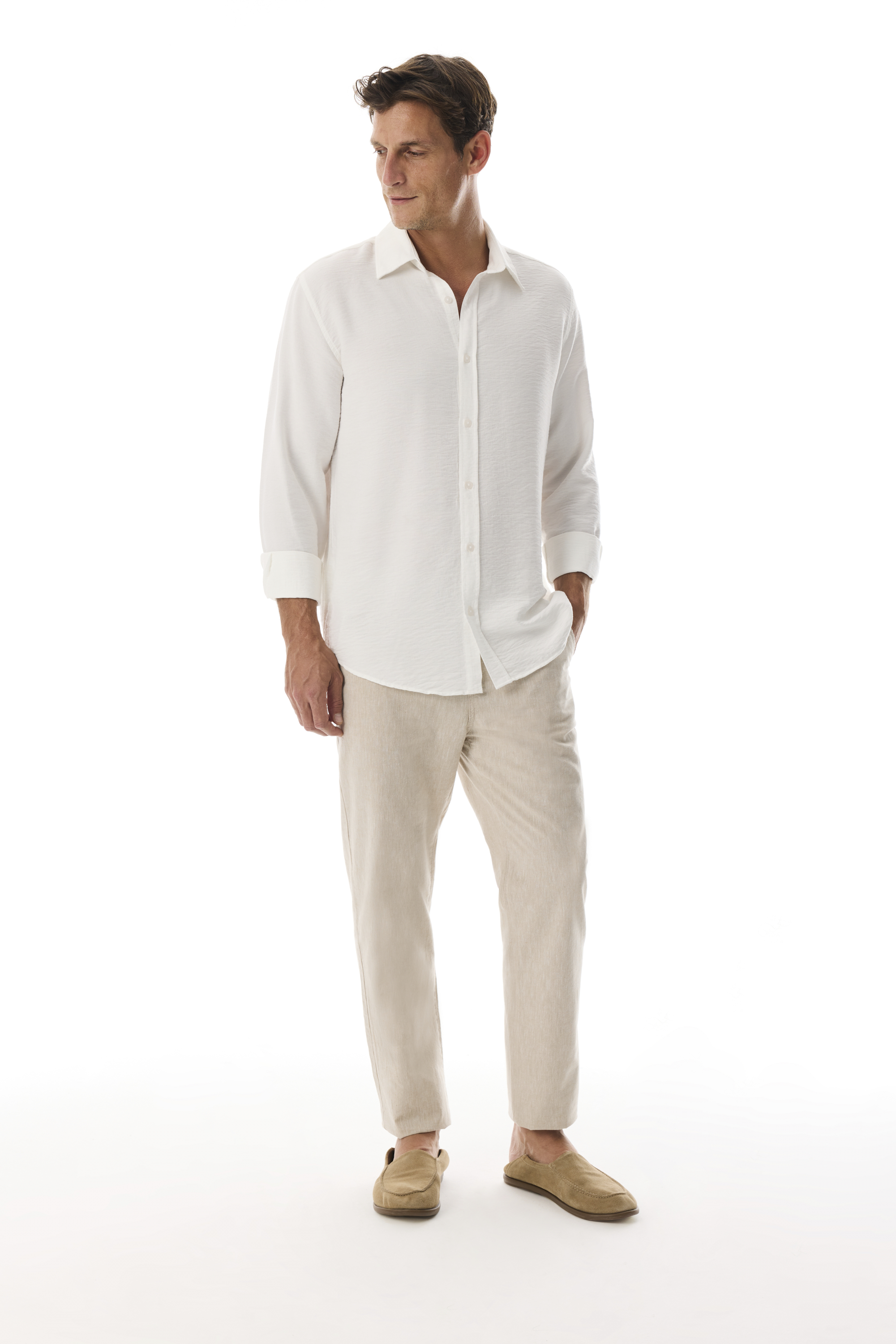 REGULAR FIT DOKULU UZUN KOLLU GÖMLEK