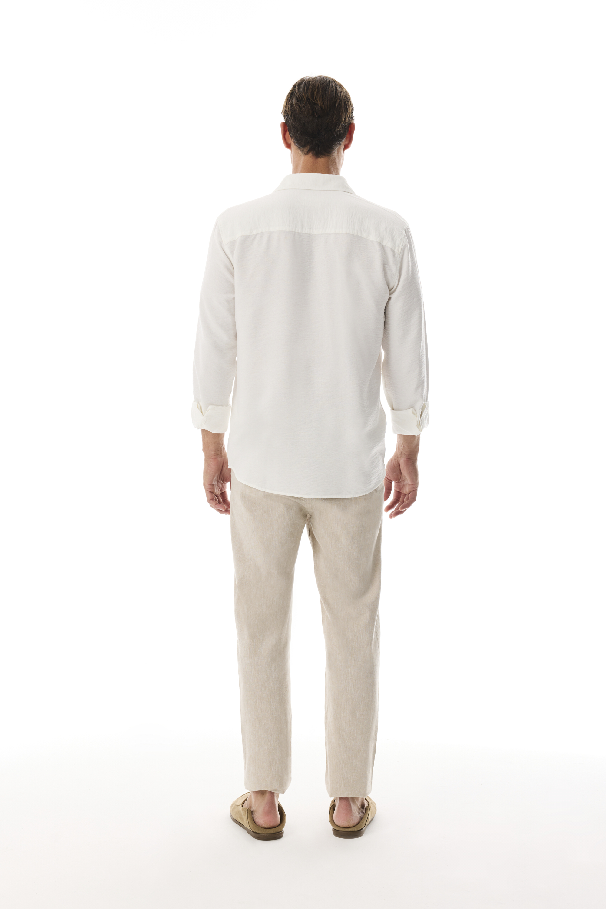 REGULAR FIT DOKULU UZUN KOLLU GÖMLEK