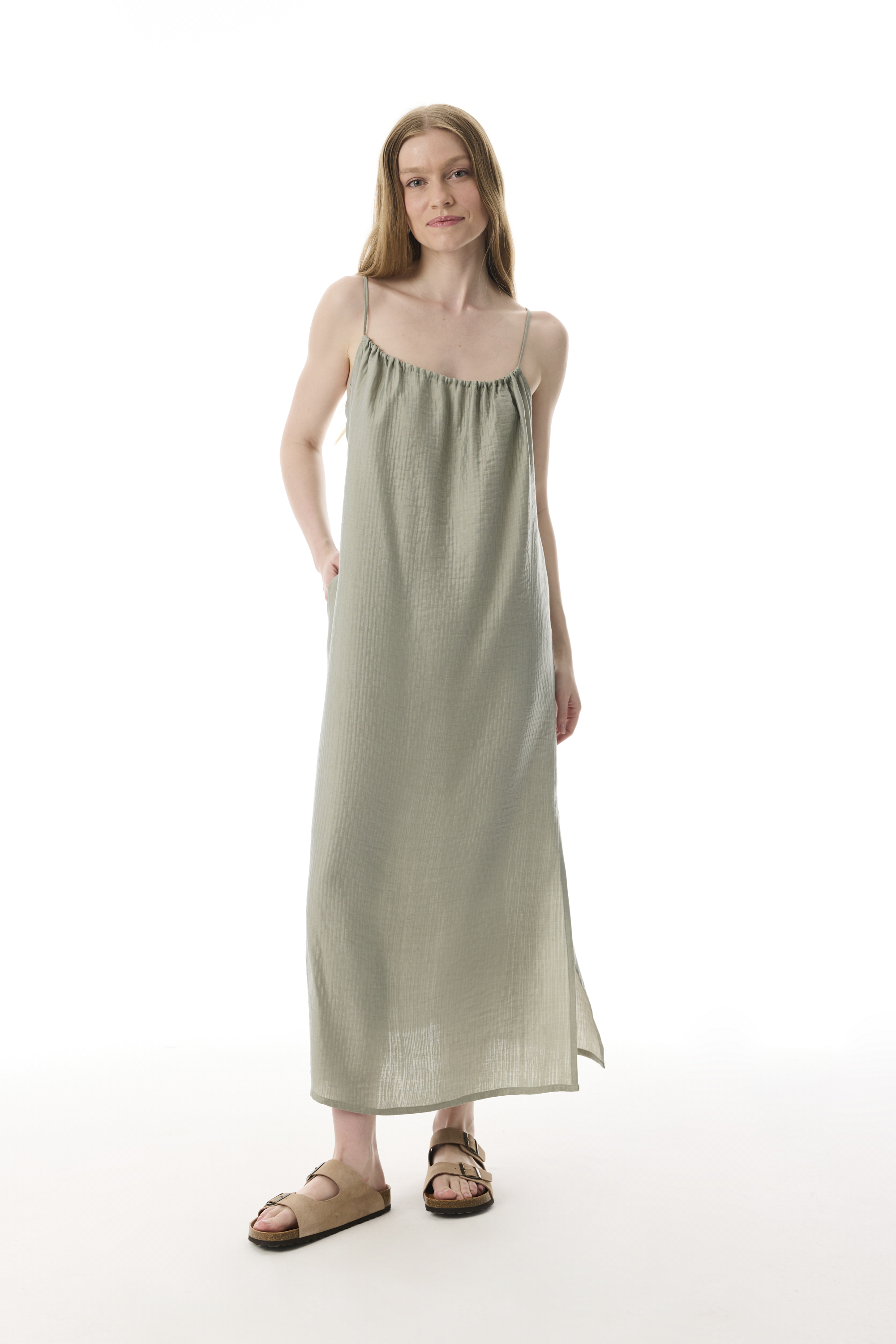 ASKILI KLOŞ MİDİ ELBİSE