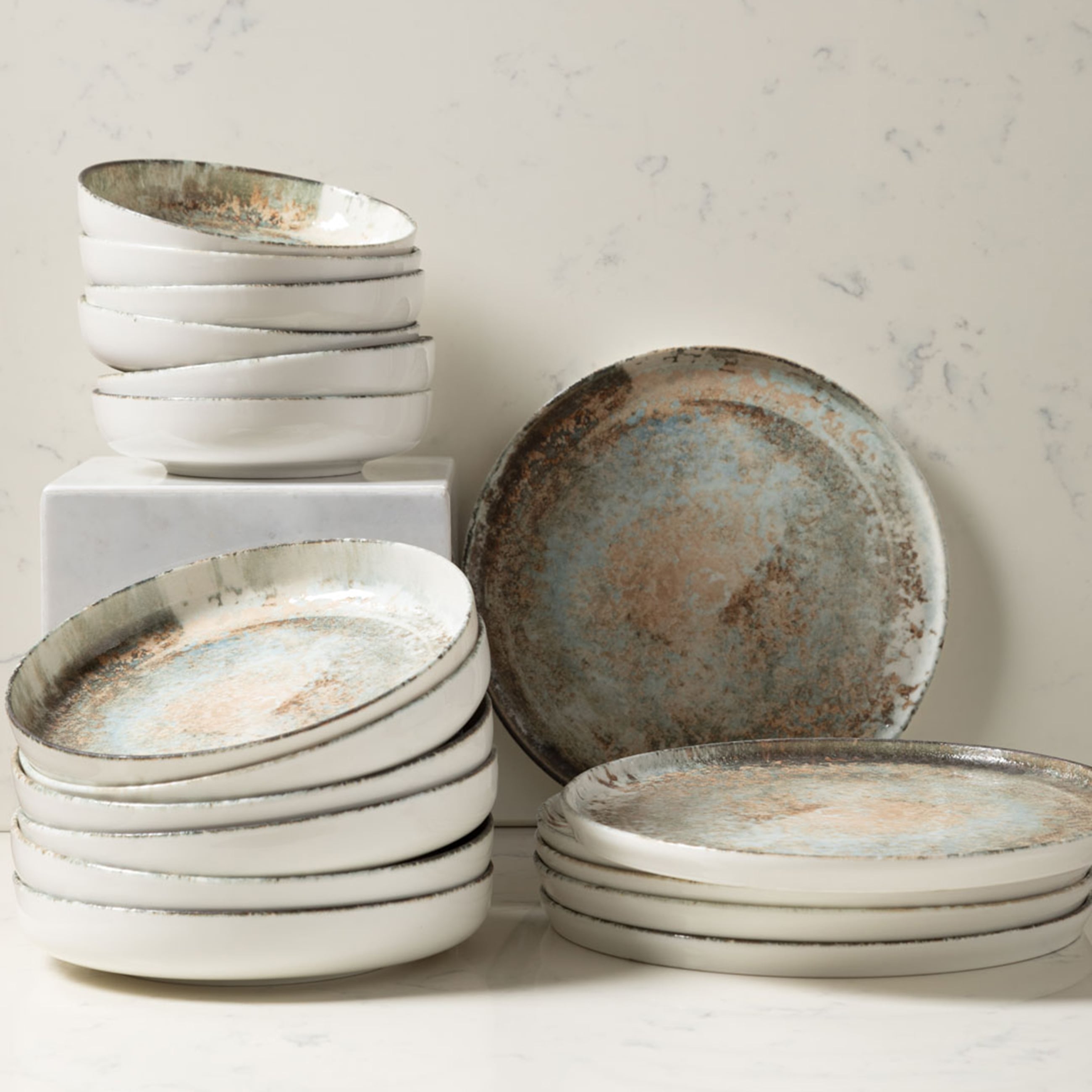 ASSOS 18 PARÇA PORSELEN YEMEK TAKIMI