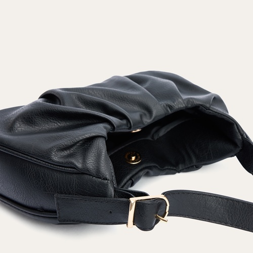  DERİ GÖRÜNÜMLÜ BÜZGÜLÜ OMUZ ÇANTASI