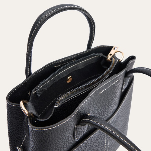  DİKİŞ DETAYLI ASKILI EL ÇANTASI