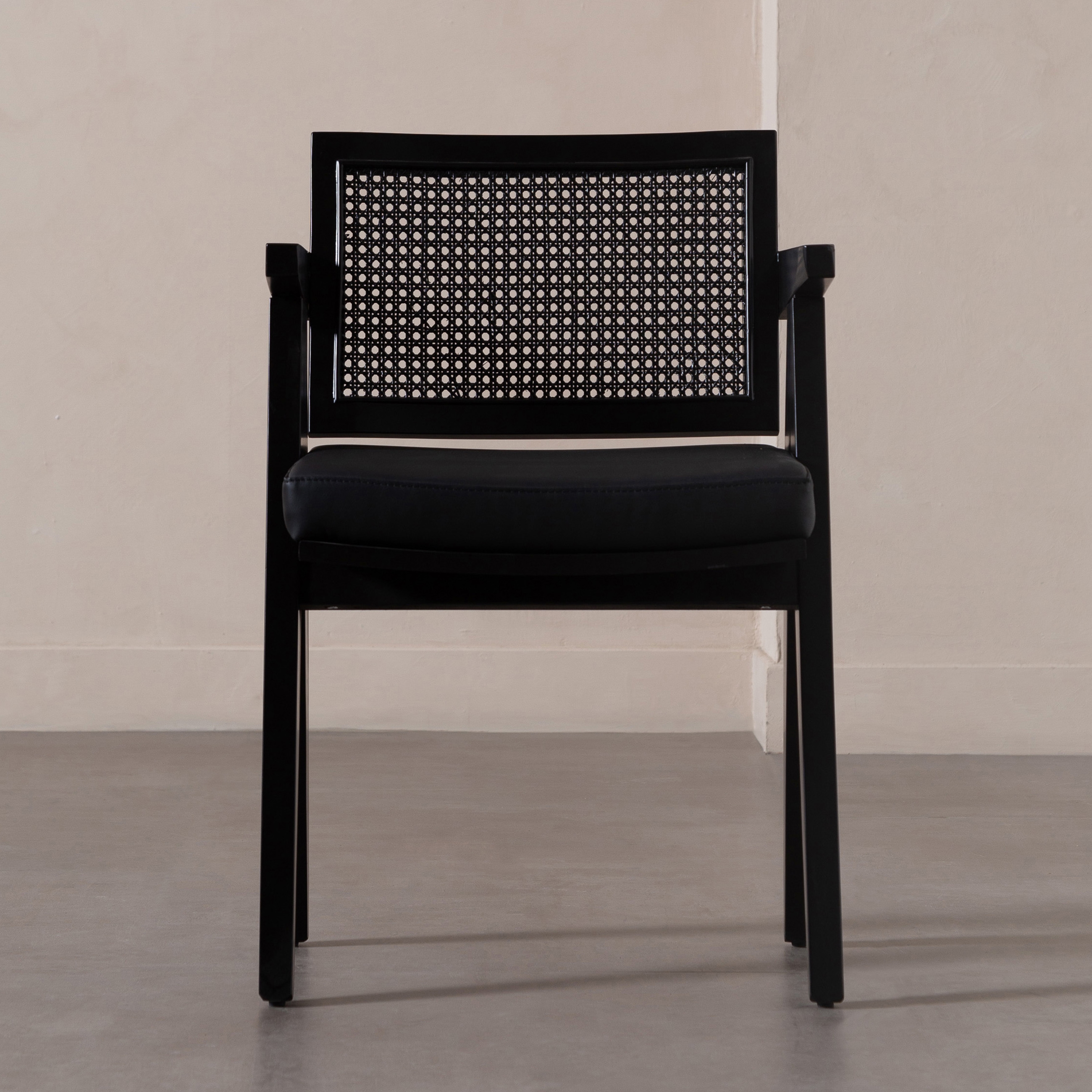 BALLY MASİF AHŞAP HAZERAN SANDALYE SİYAH