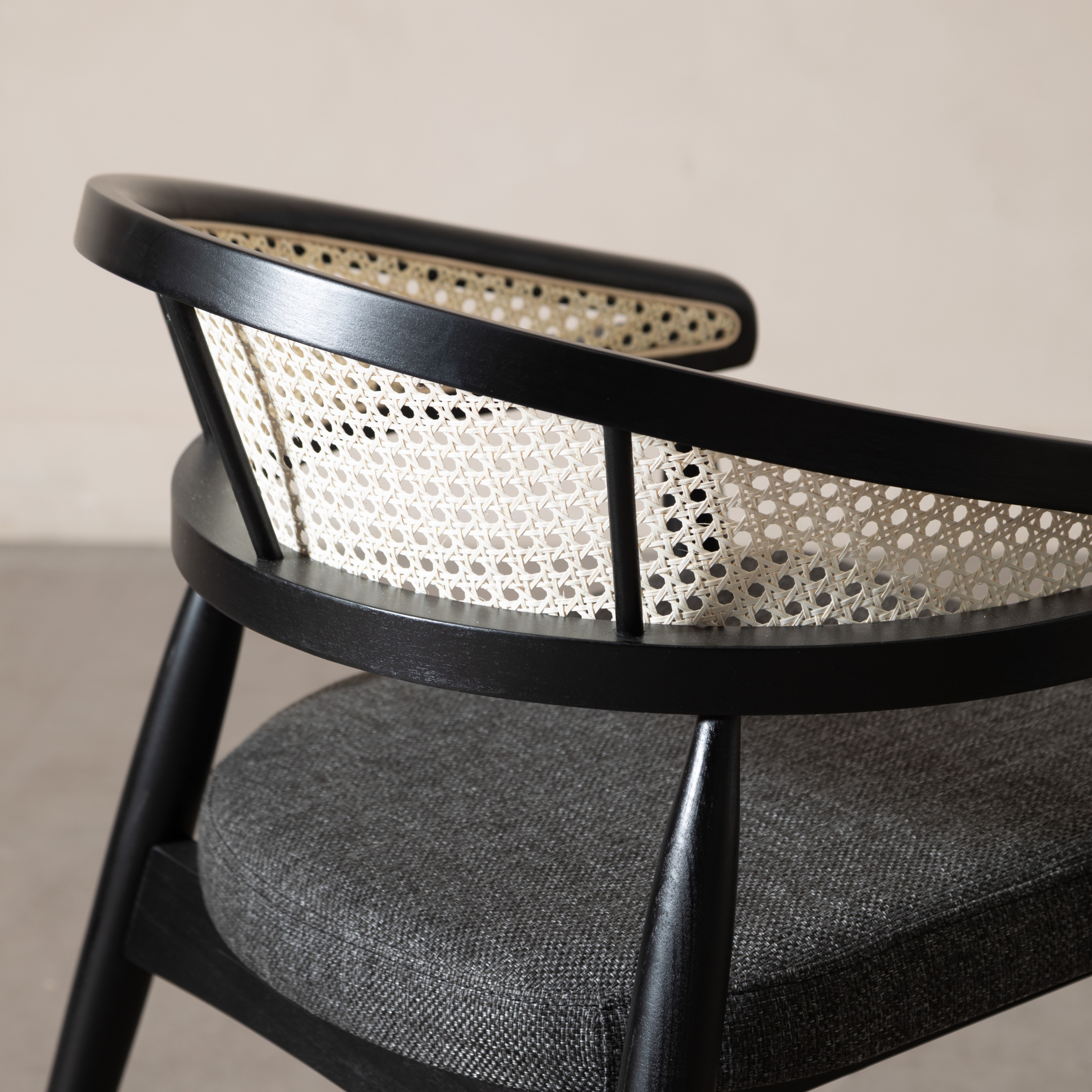 DUIL MASİF AHŞAP HAZERAN SANDALYE SİYAH