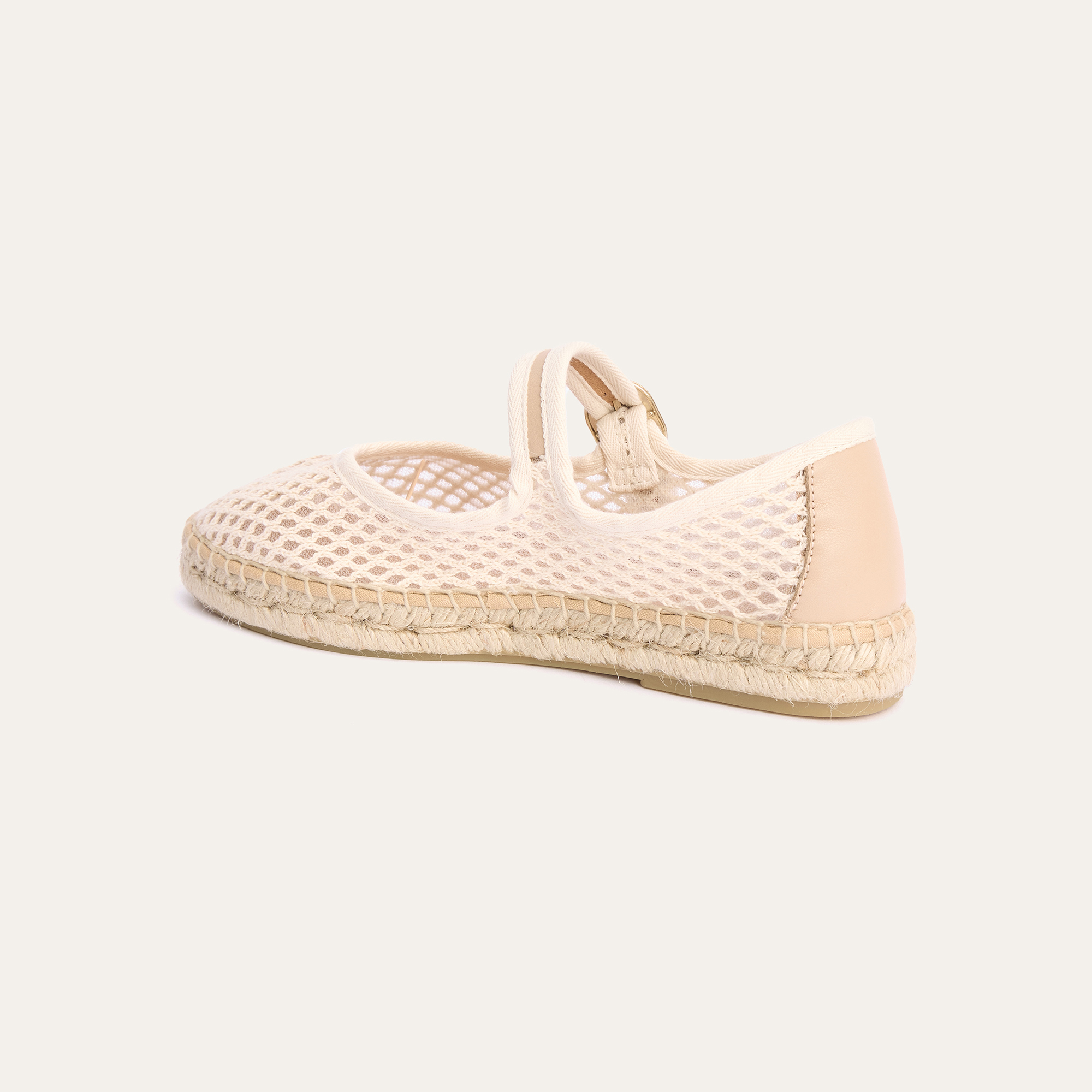 ÖRGÜ GÖRÜNÜMLÜ BANTLI DERİ SANDALET