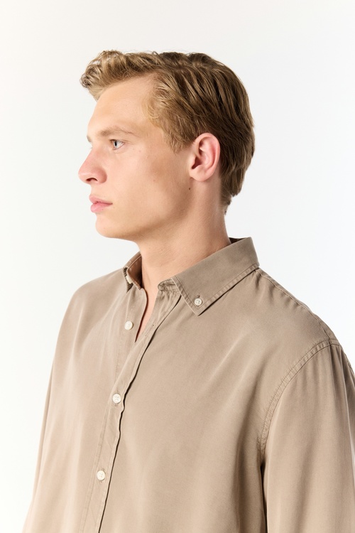  REGULAR FIT UZUN KOLLU GÖMLEK