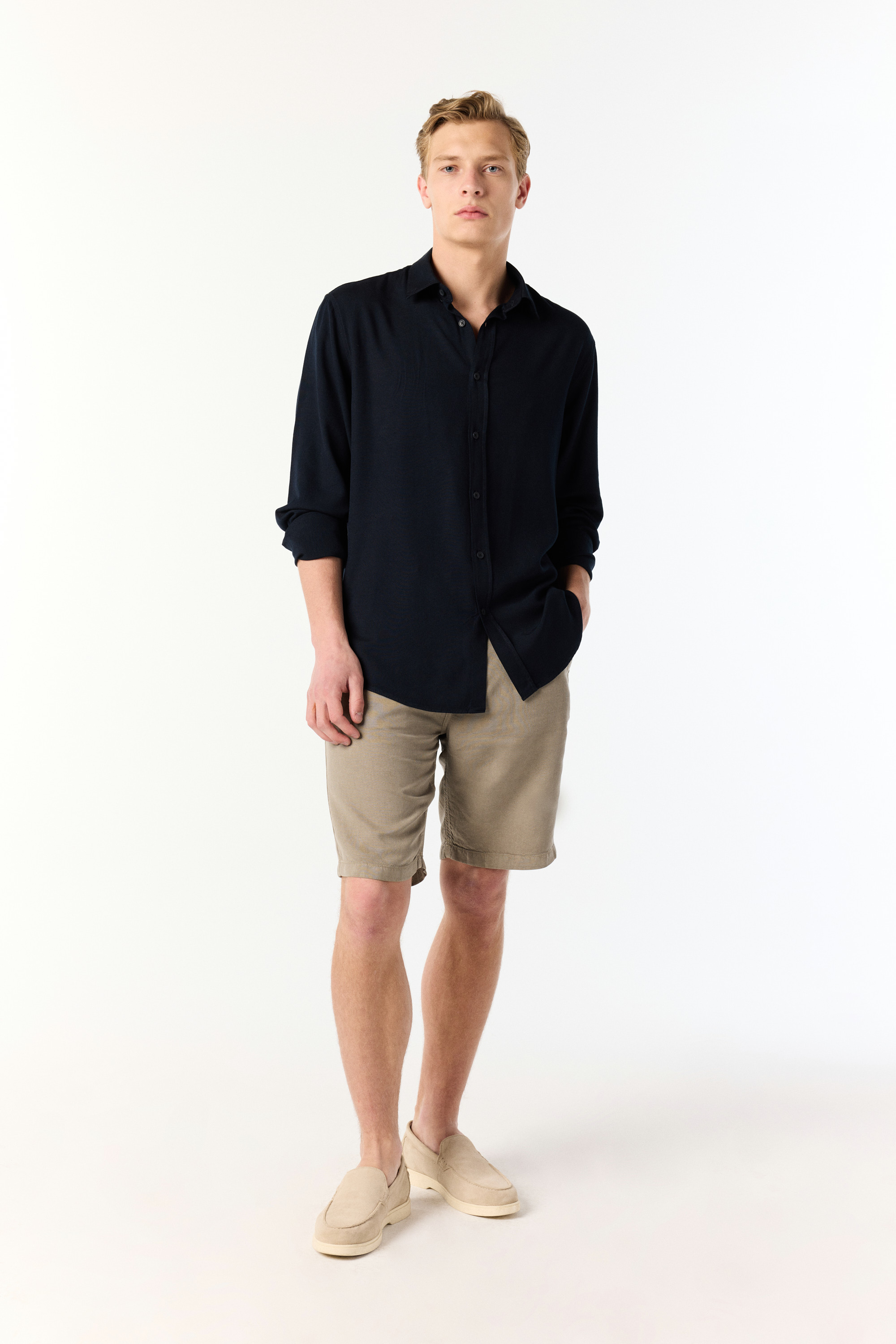 REGULAR FIT UZUN KOLLU GÖMLEK