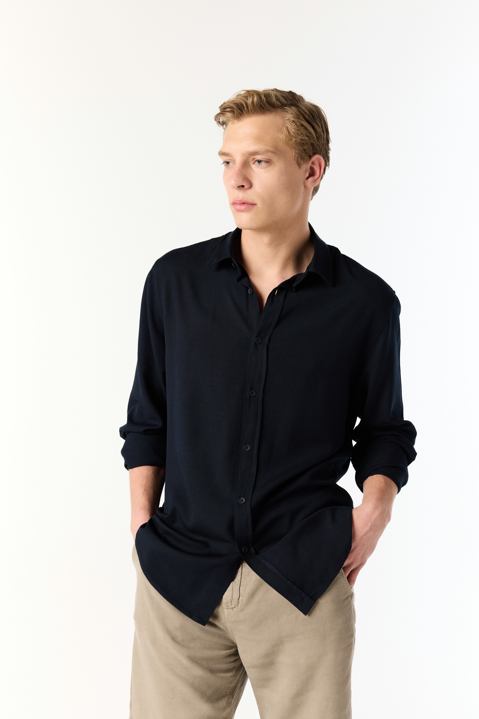 REGULAR FIT UZUN KOLLU GÖMLEK