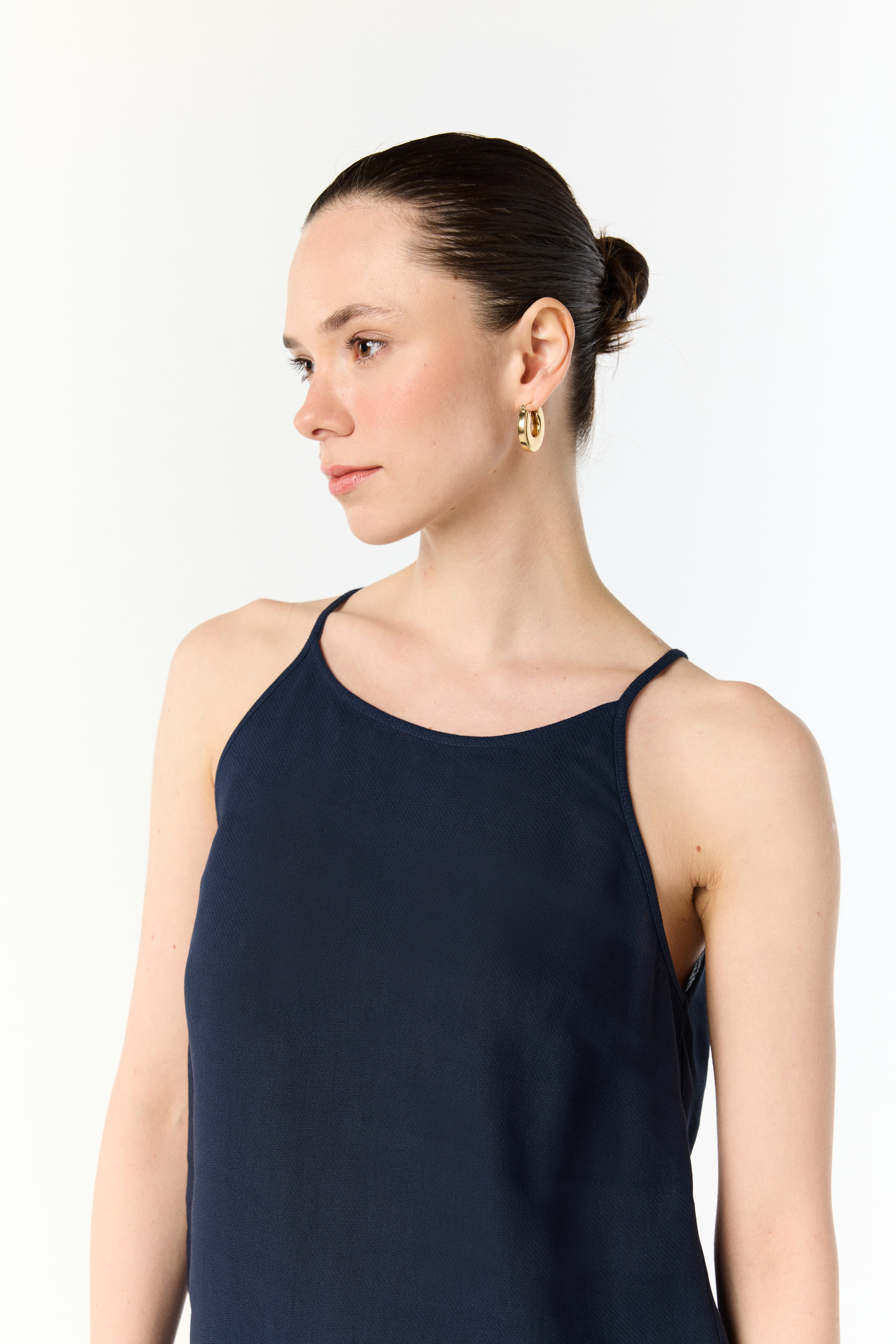 KOLSUZ ASKILI KETEN KARIŞIMLI BLUZ