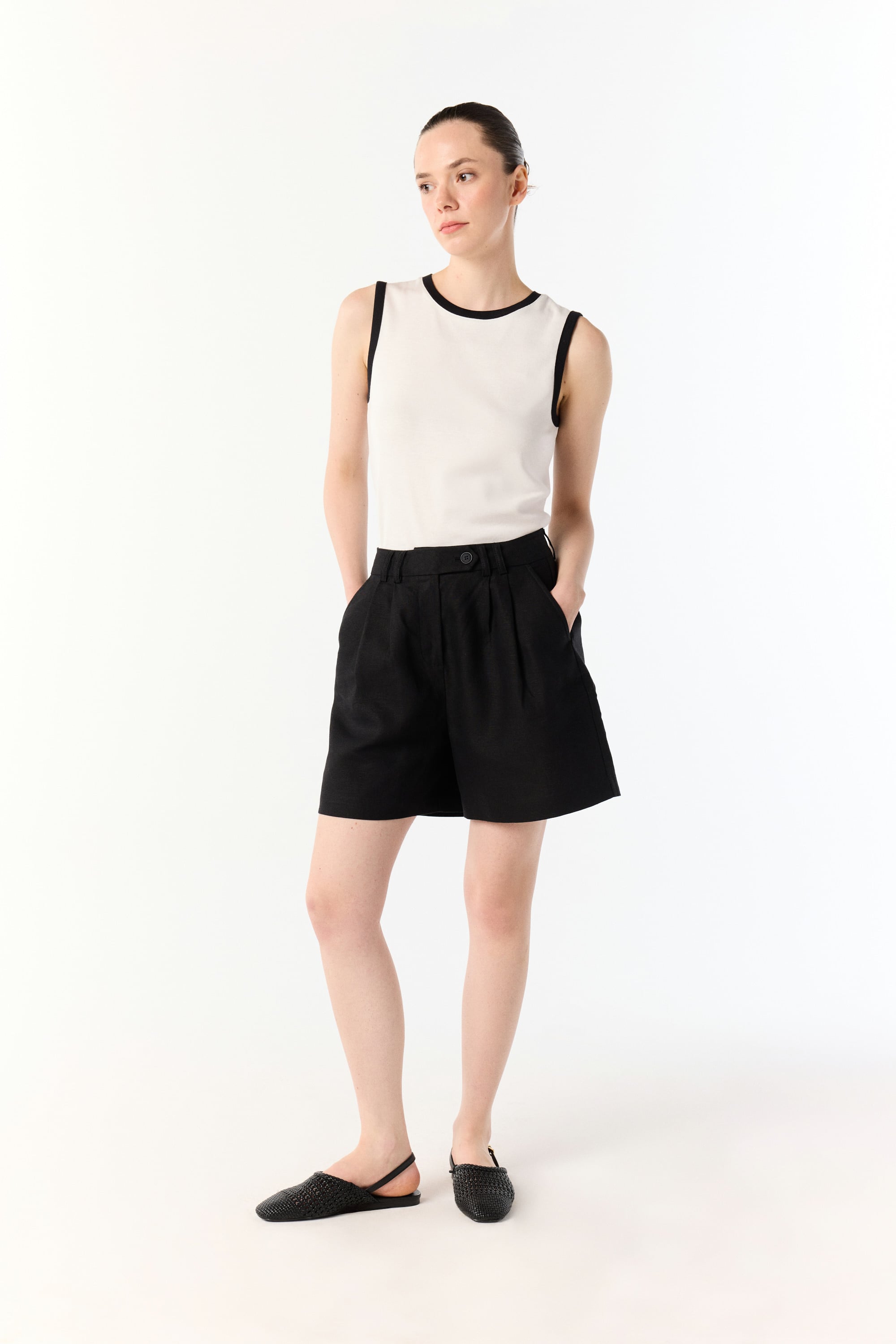 PİLELİ KISA KETEN ŞORT