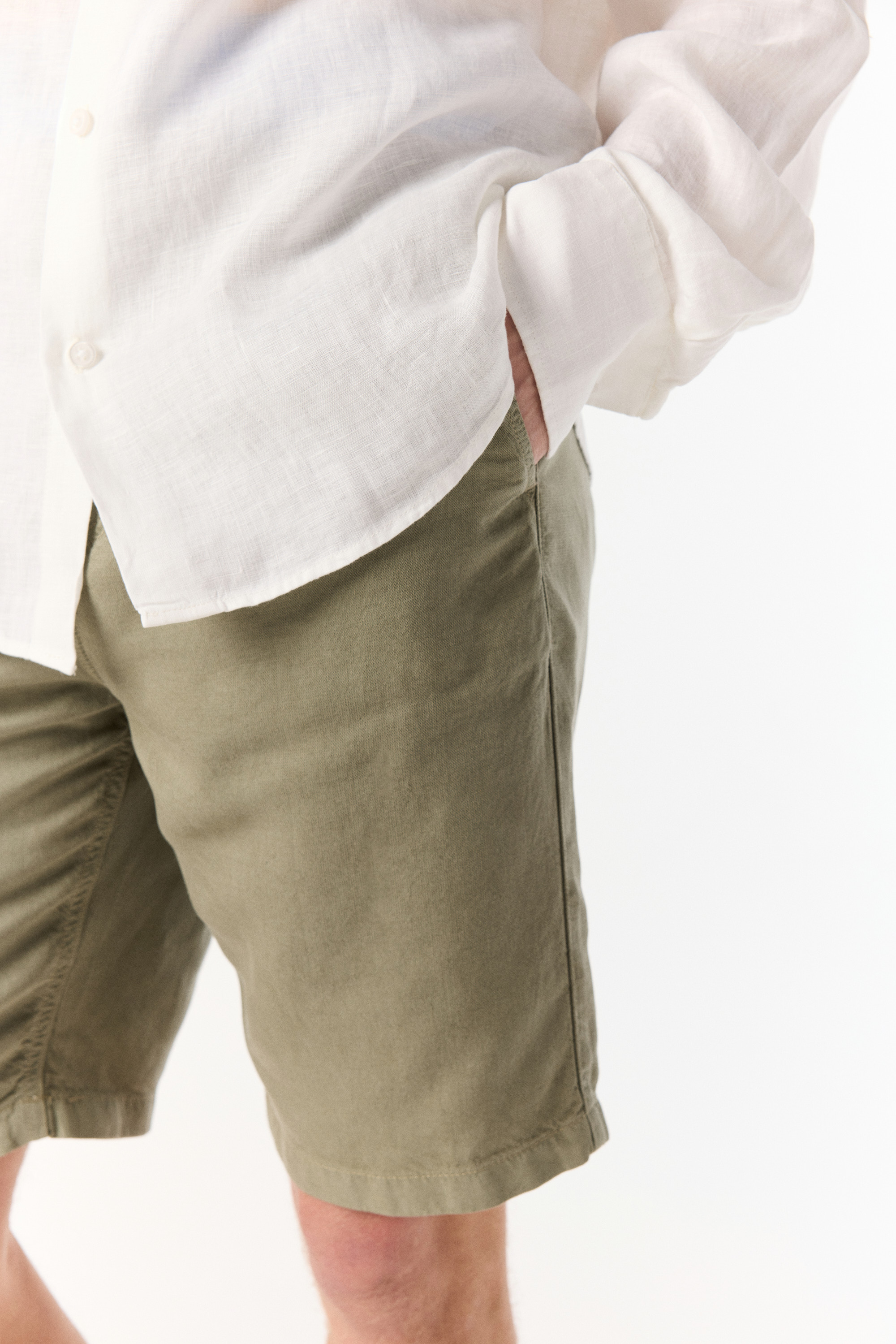 REGULAR FIT UZUN KOLLU KETEN GÖMLEK