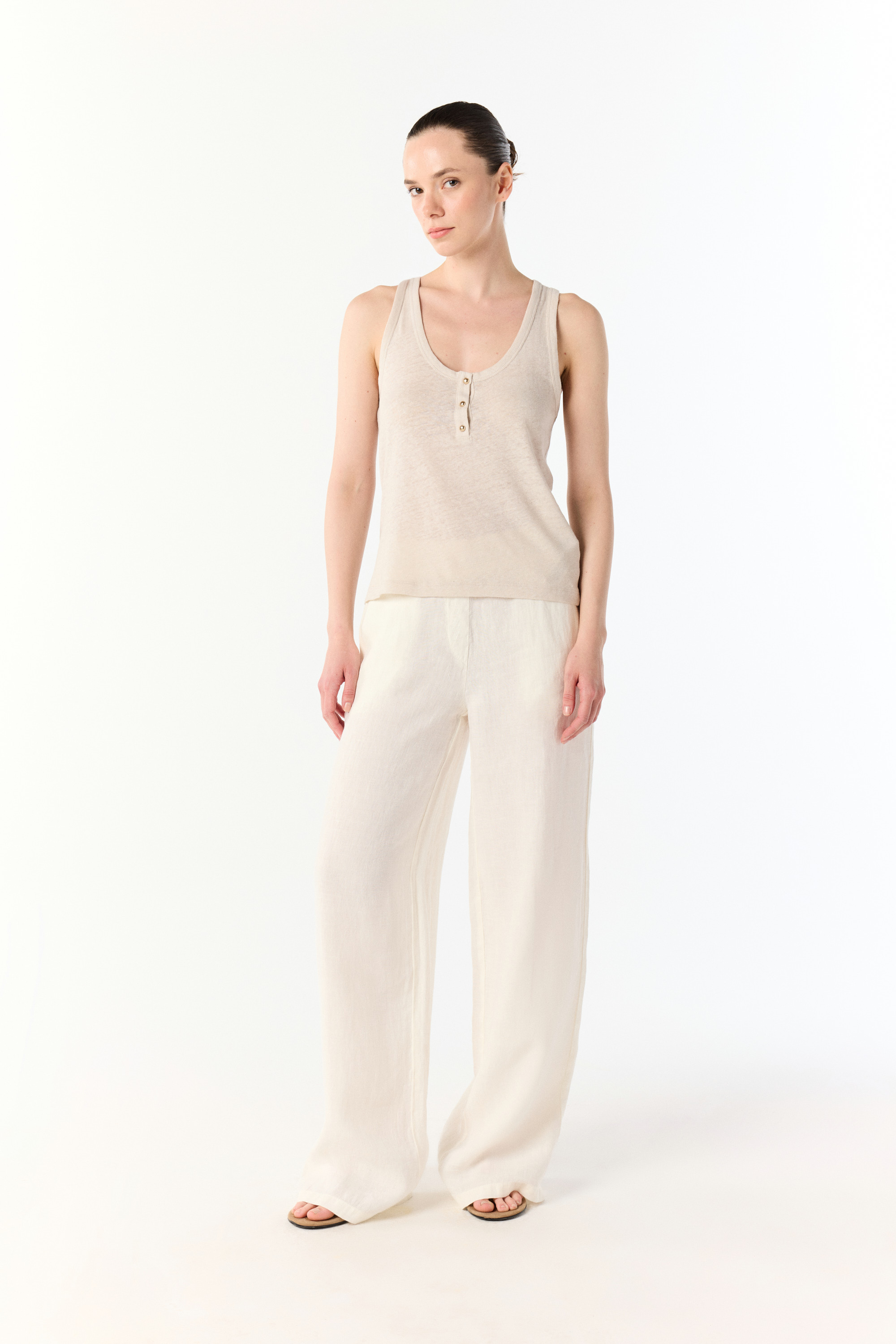 KETEN KARIŞIMLI AÇIK DÜĞMELİ YAKA ATLET